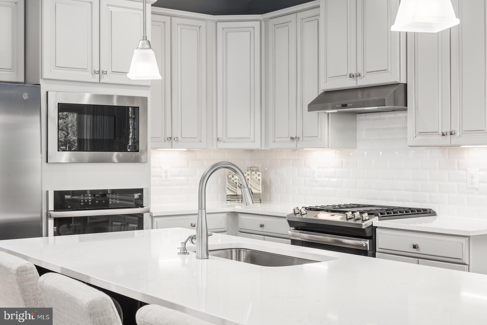 CANTER CREEK - Residential