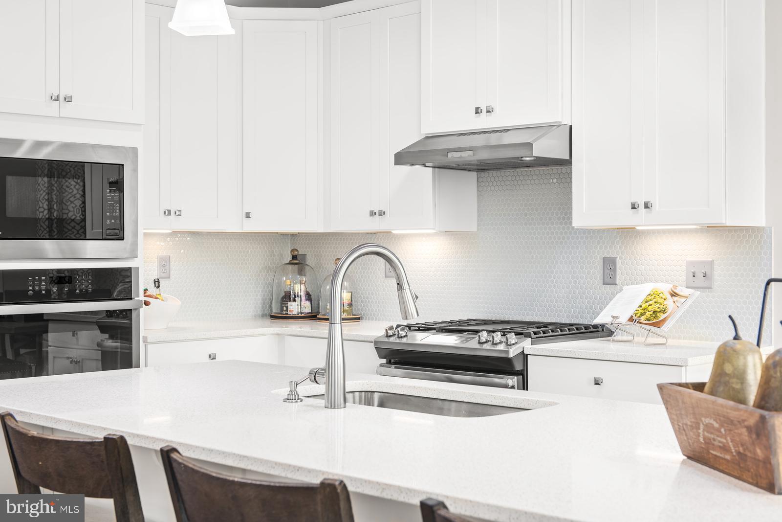 CANTER CREEK - Residential