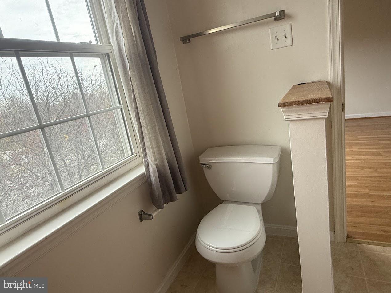 OVERLOOK - Residential Lease