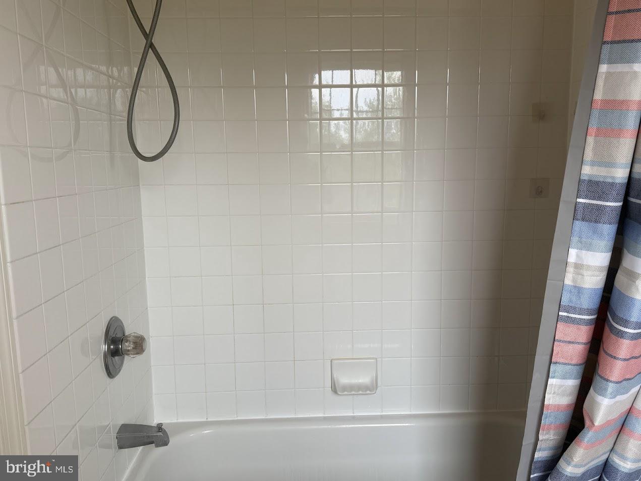 OVERLOOK - Residential Lease