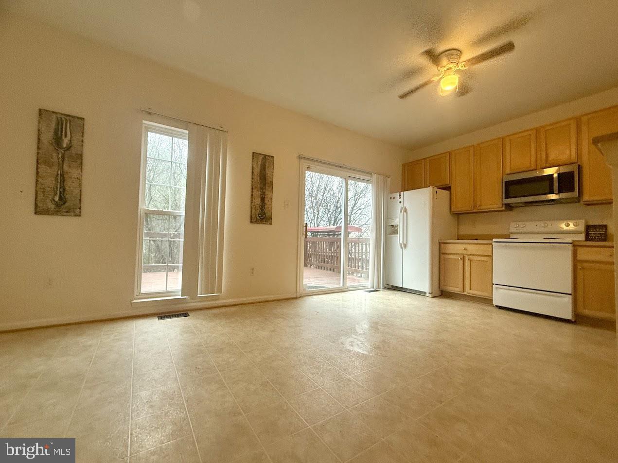 OVERLOOK - Residential Lease