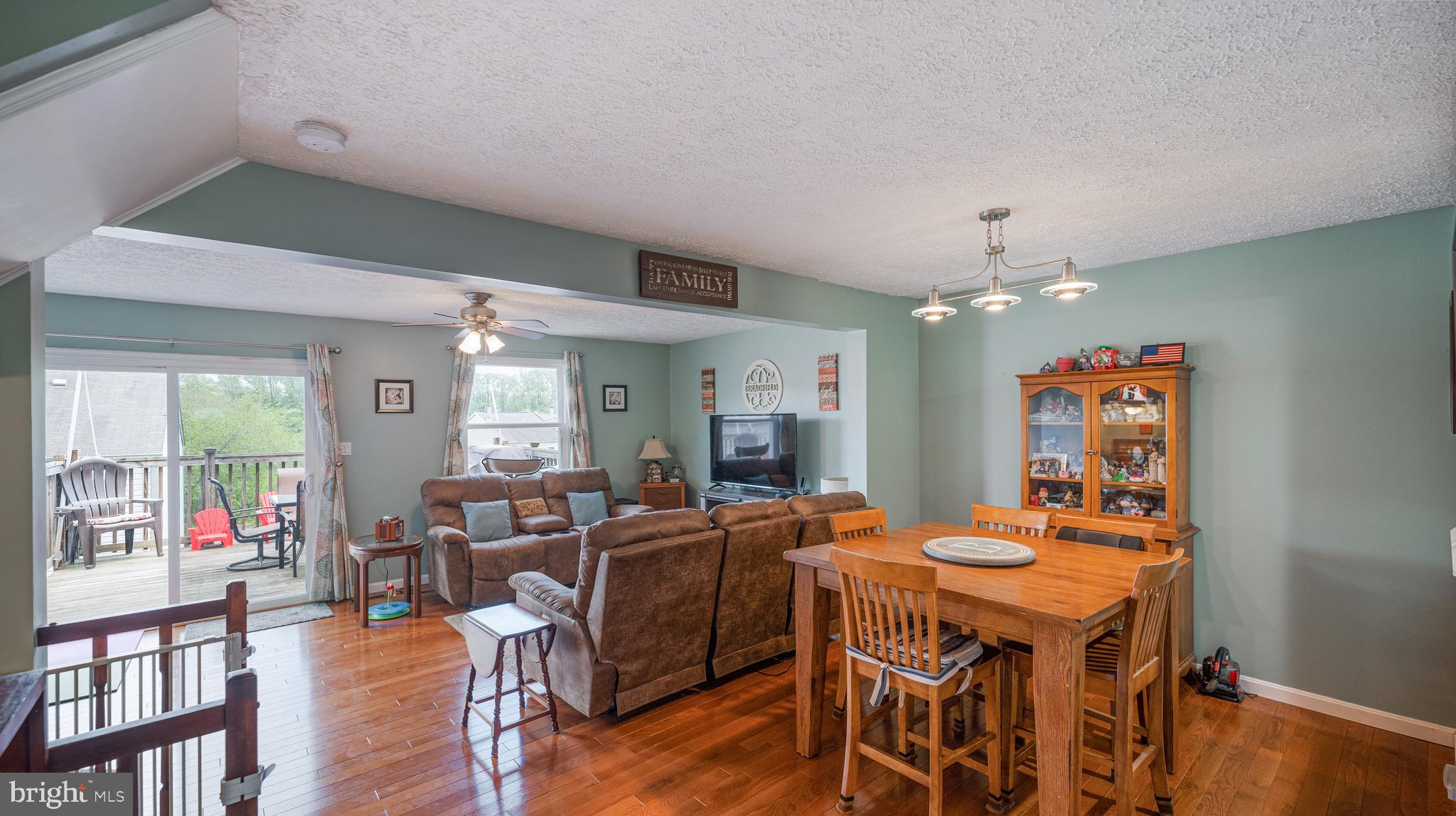 GUNNERS LAKE VILLAGE - Residential