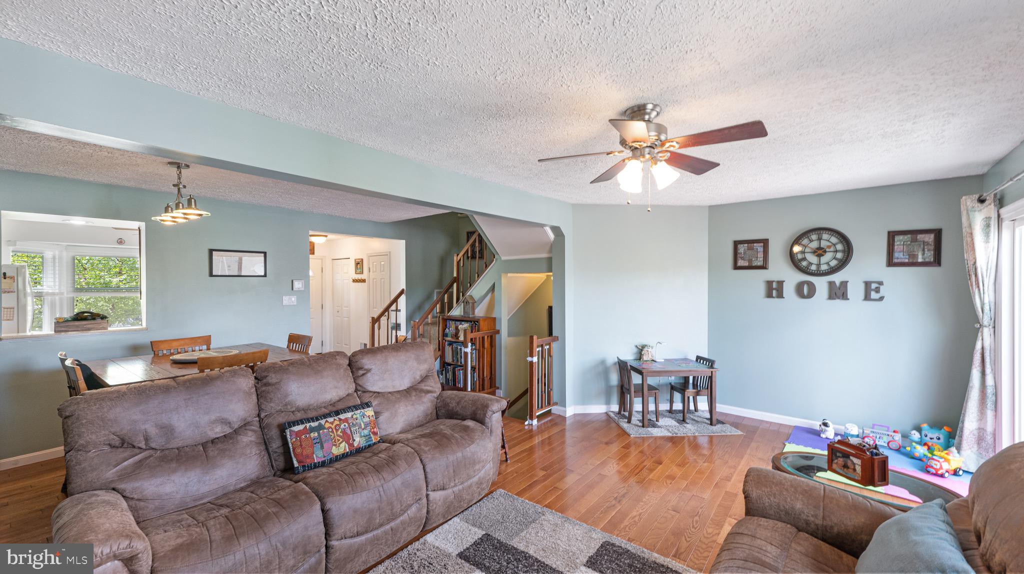 GUNNERS LAKE VILLAGE - Residential