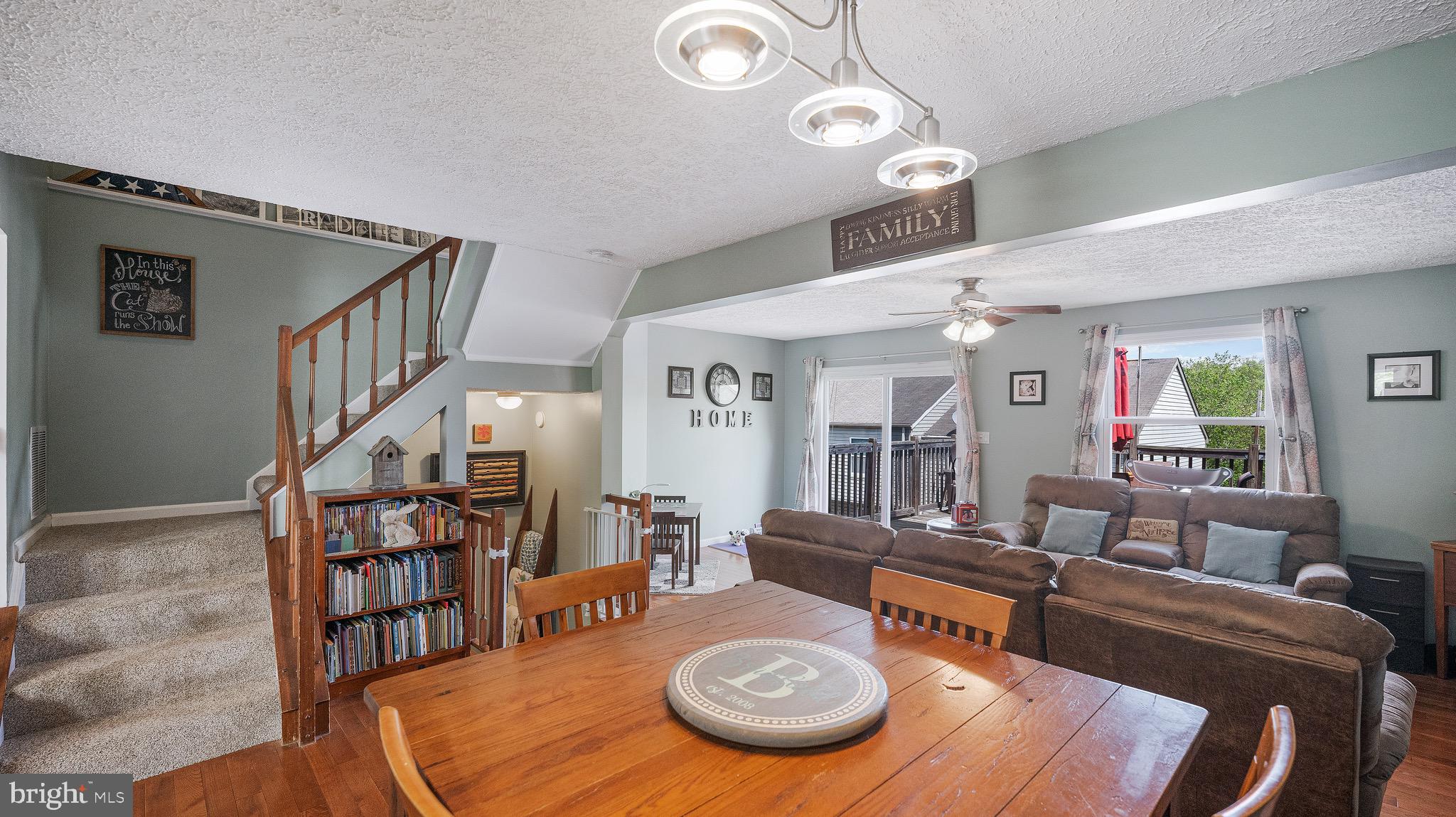 GUNNERS LAKE VILLAGE - Residential