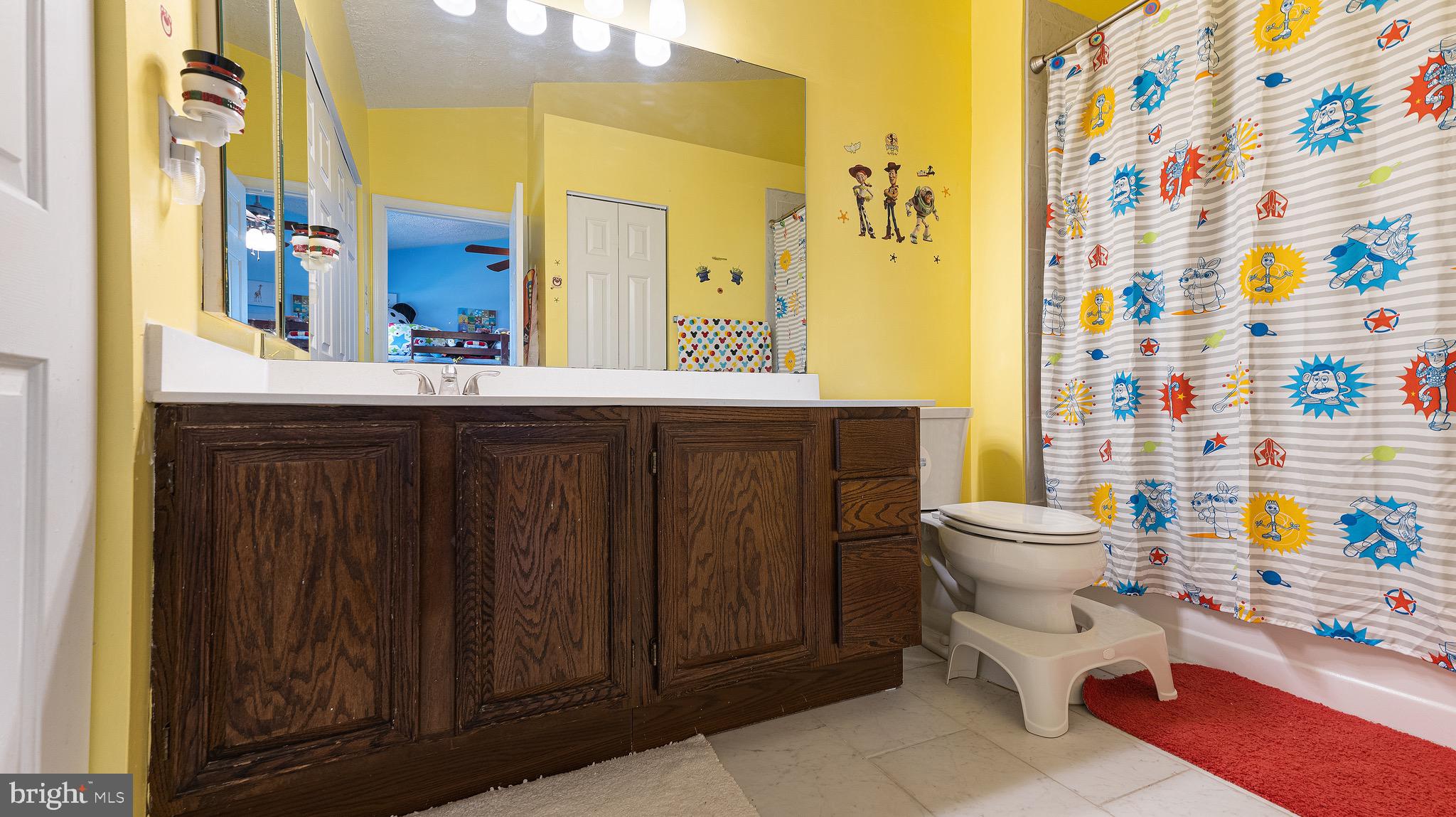 GUNNERS LAKE VILLAGE - Residential