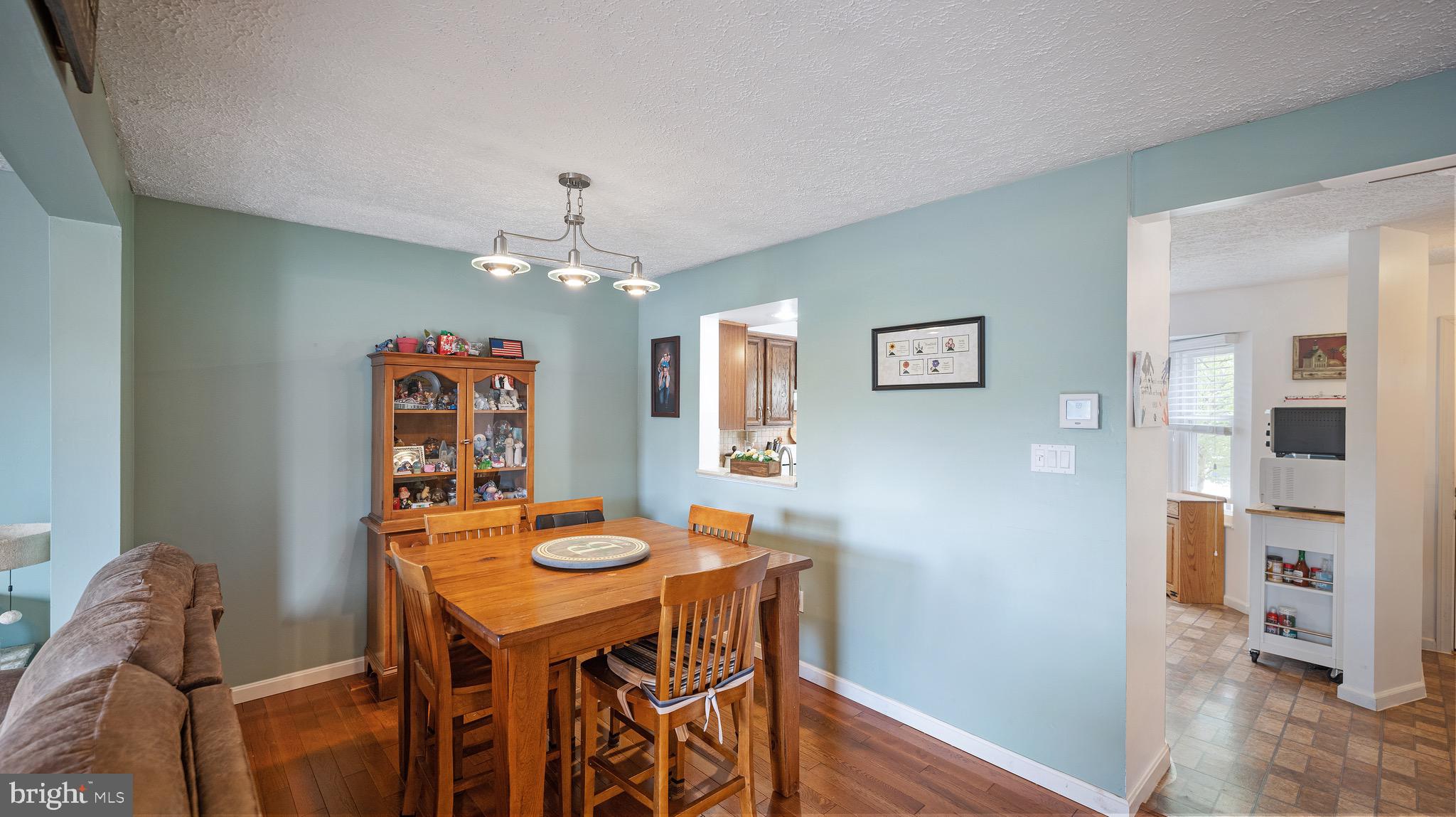 GUNNERS LAKE VILLAGE - Residential