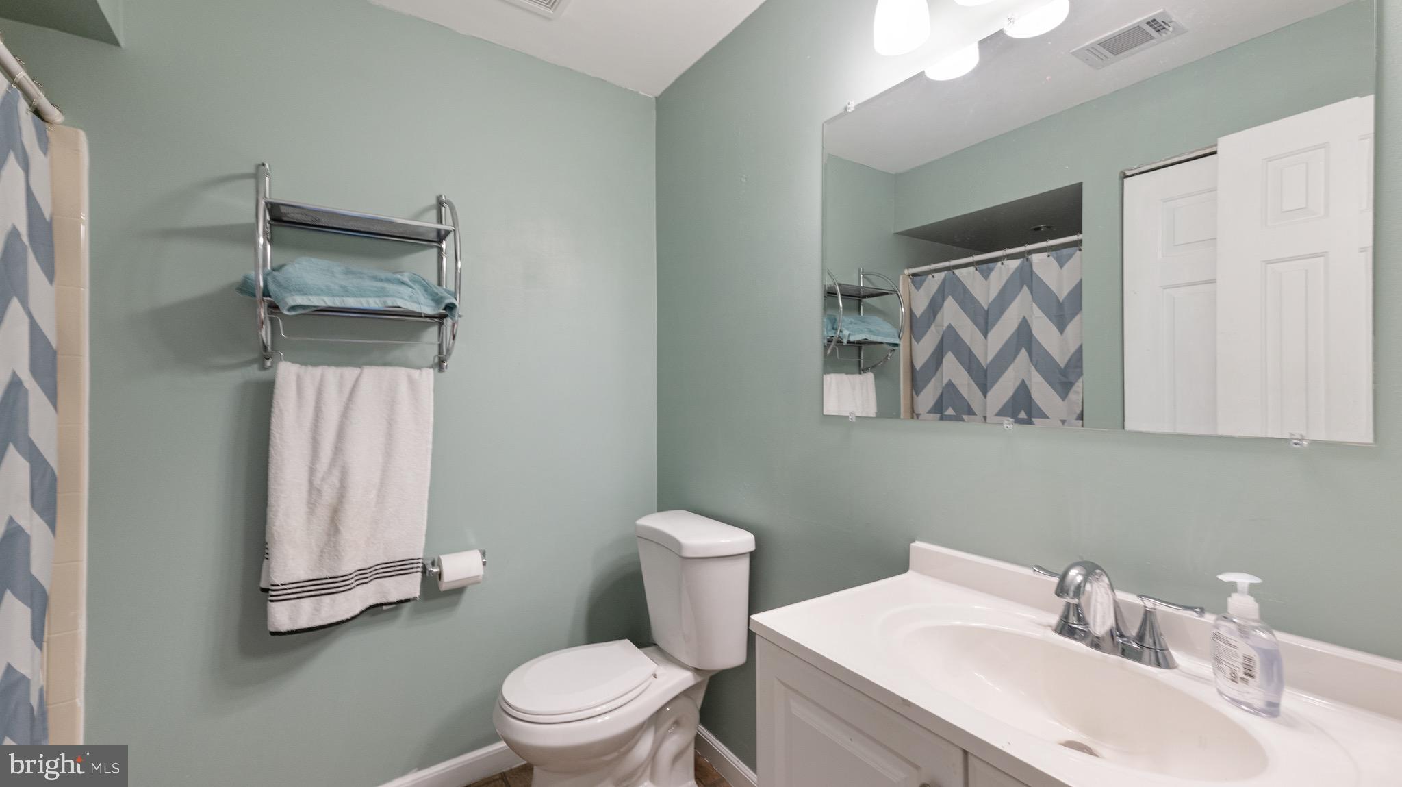 GUNNERS LAKE VILLAGE - Residential