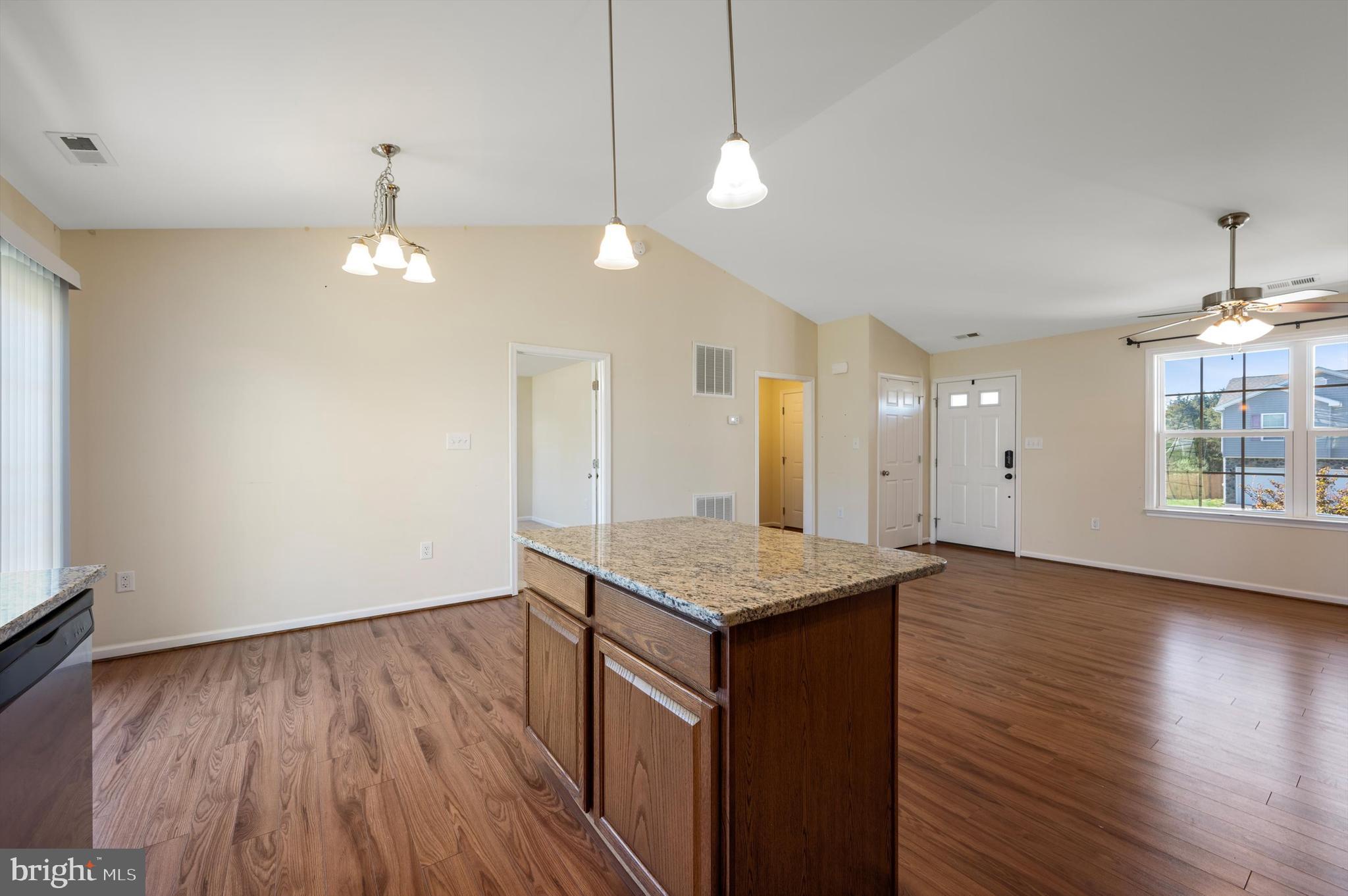 SPRING HILL - Residential