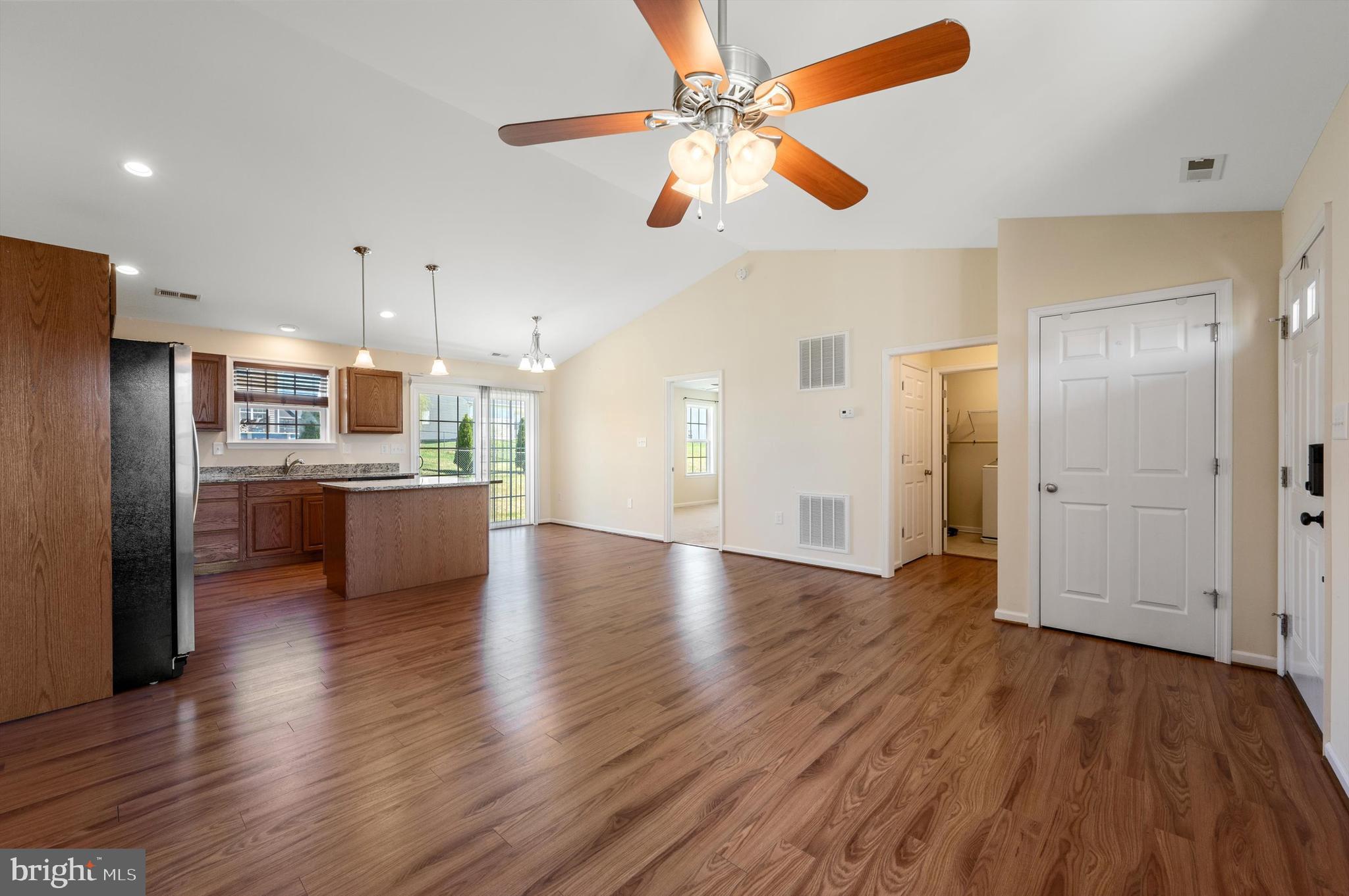 SPRING HILL - Residential