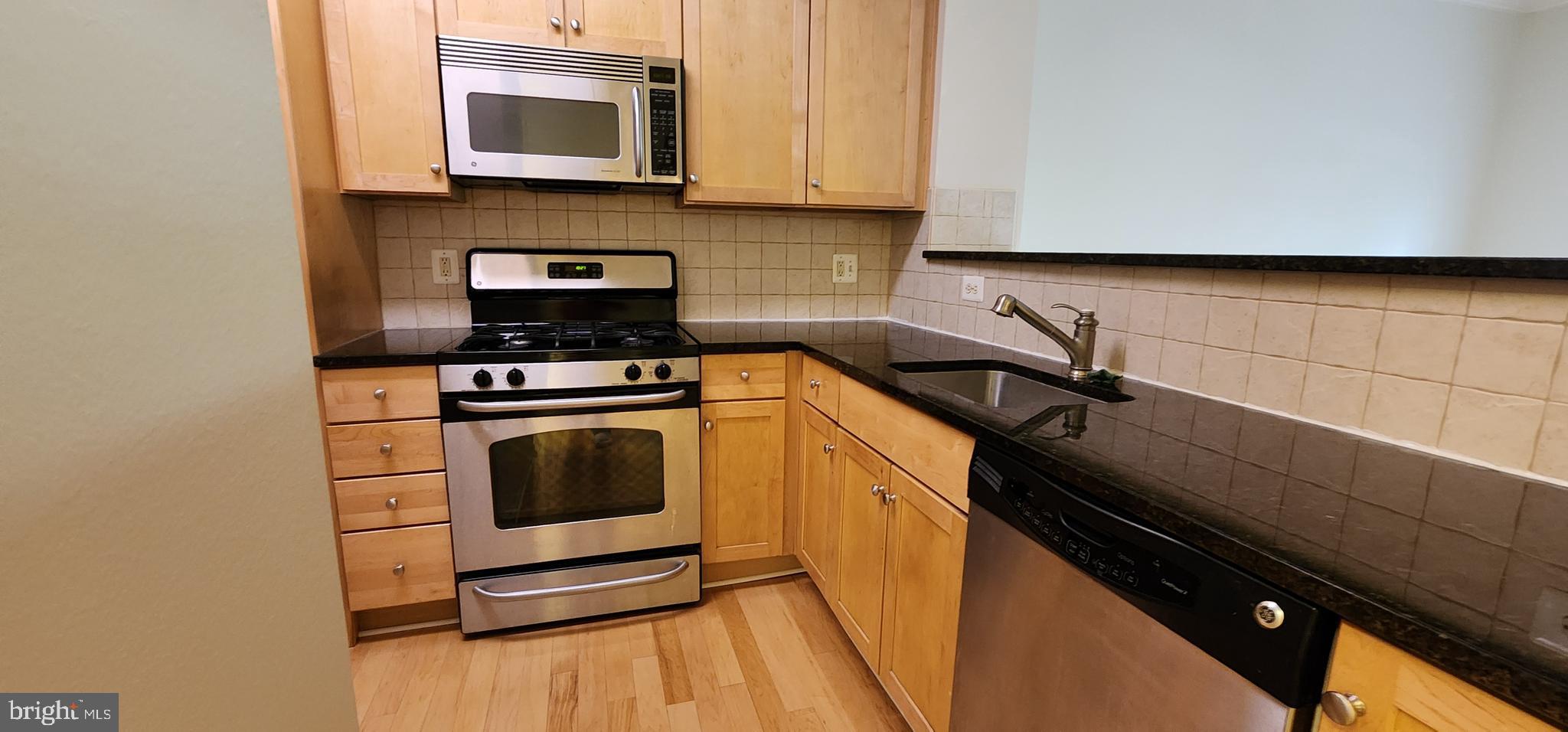 WHITE FLINT STATION - Residential Lease