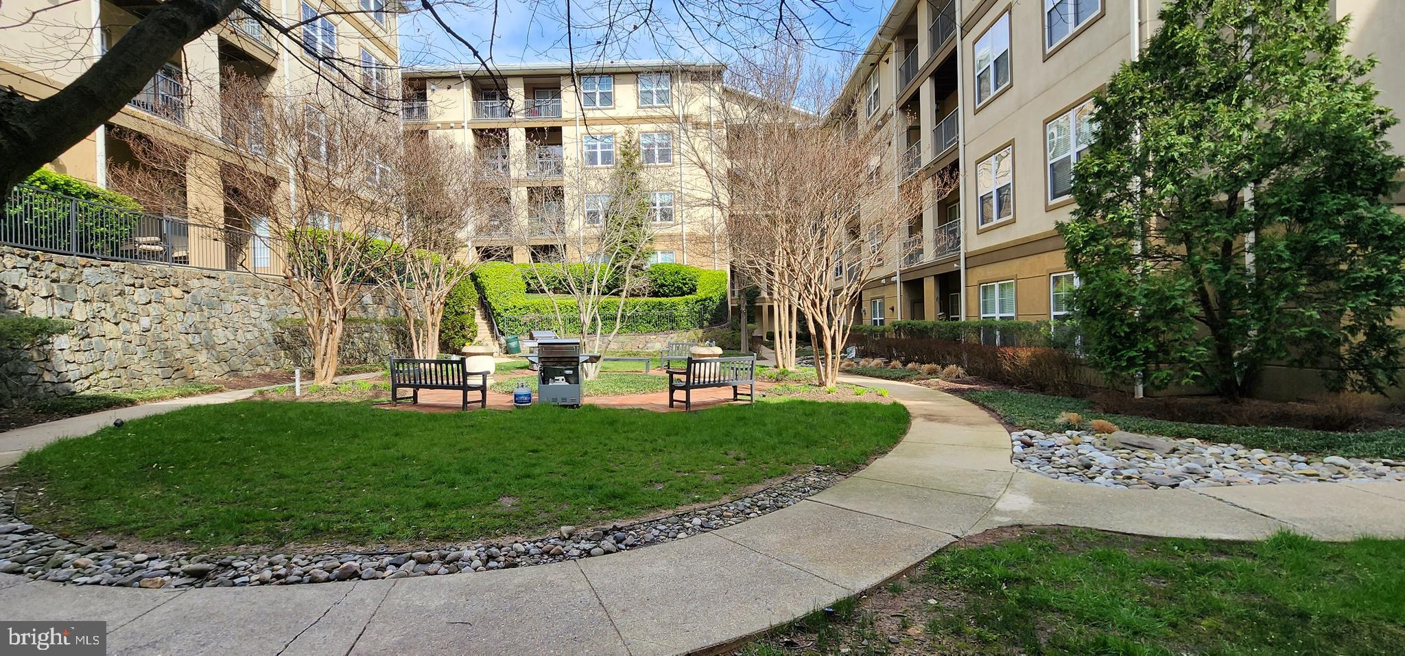 WHITE FLINT STATION - Residential Lease