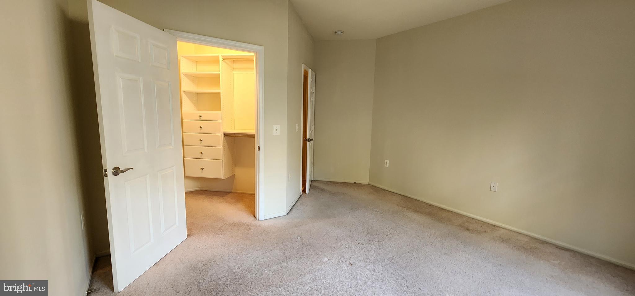 WHITE FLINT STATION - Residential Lease