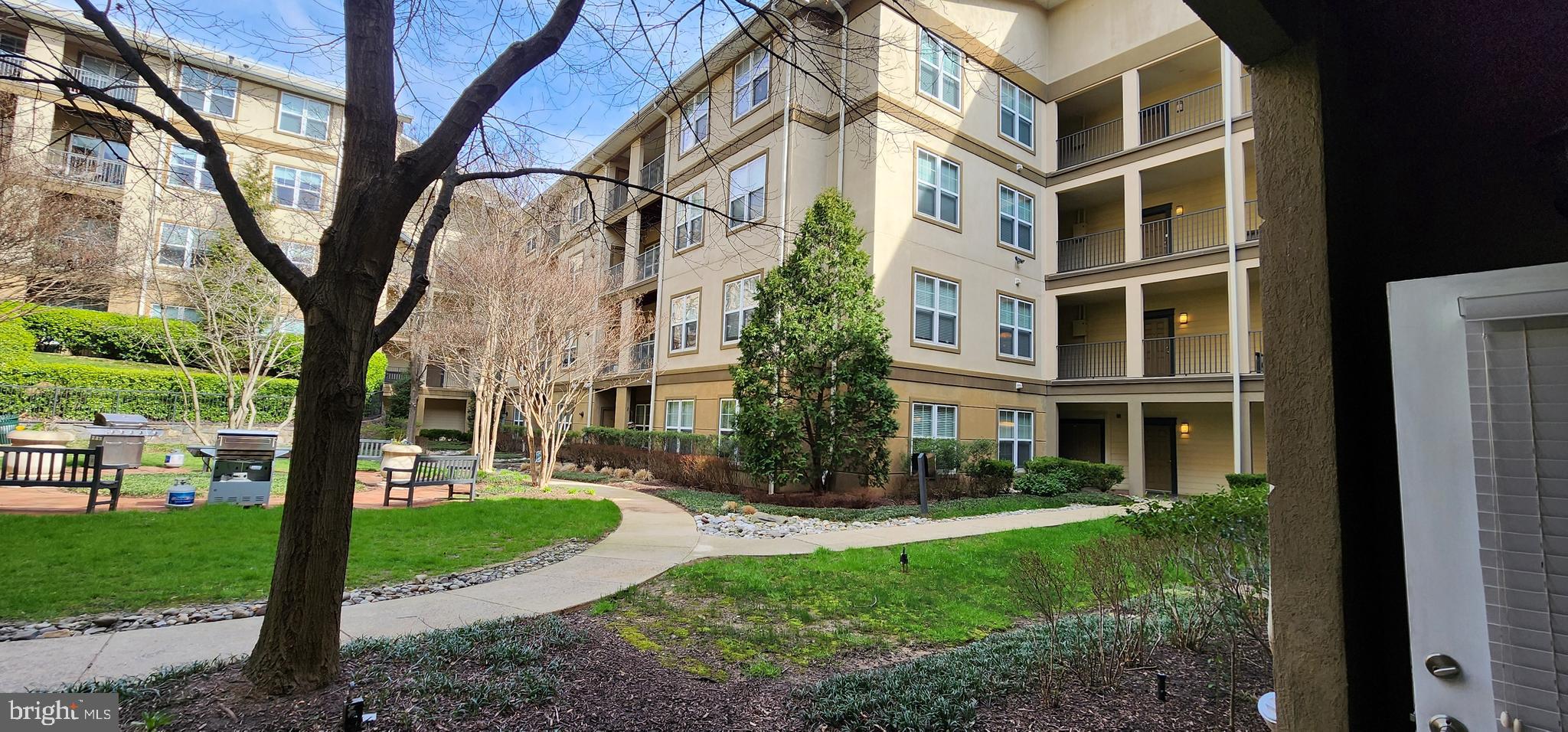 WHITE FLINT STATION - Residential Lease