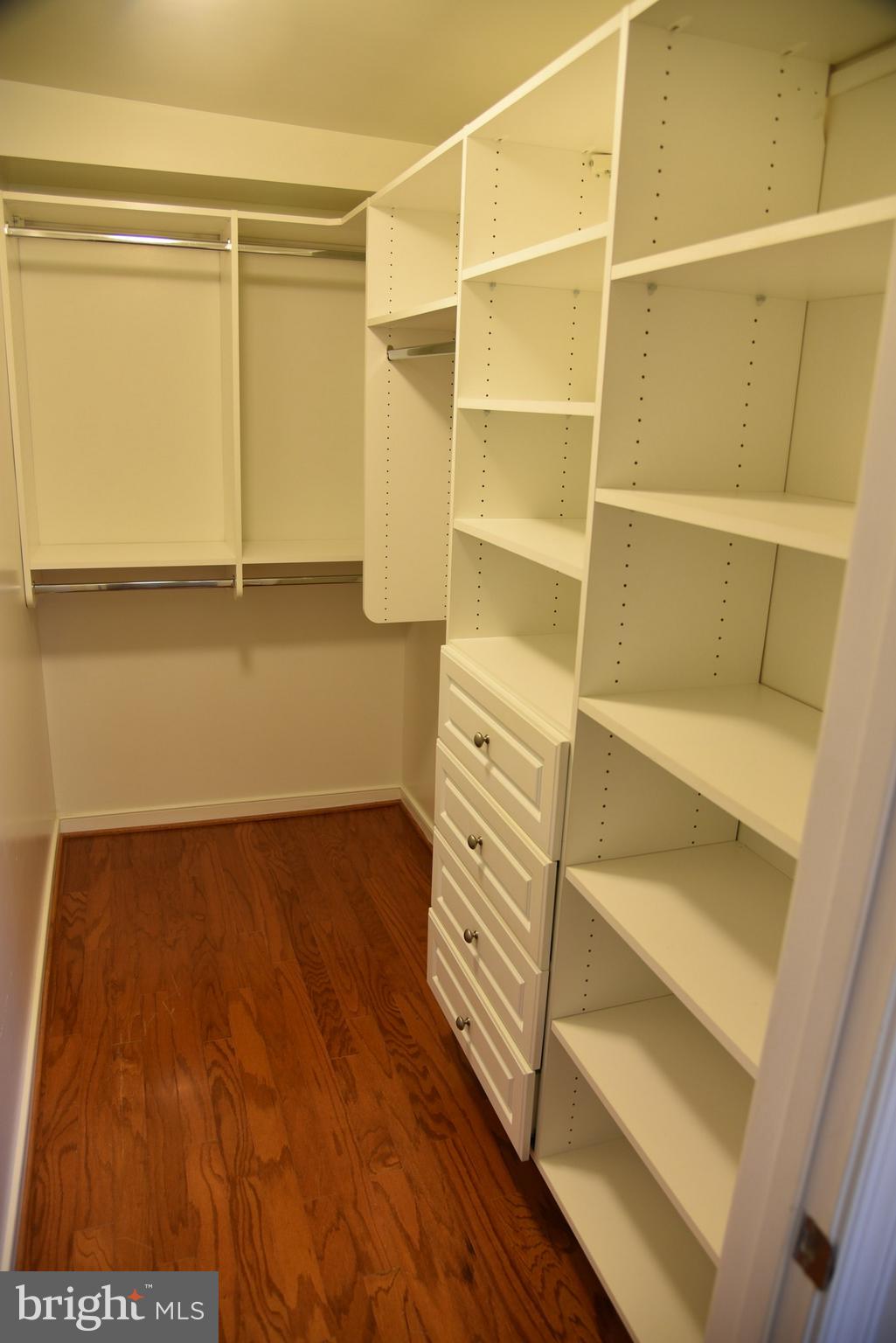 WEST VILLAGE OF SHIRLINGTON - Residential Lease