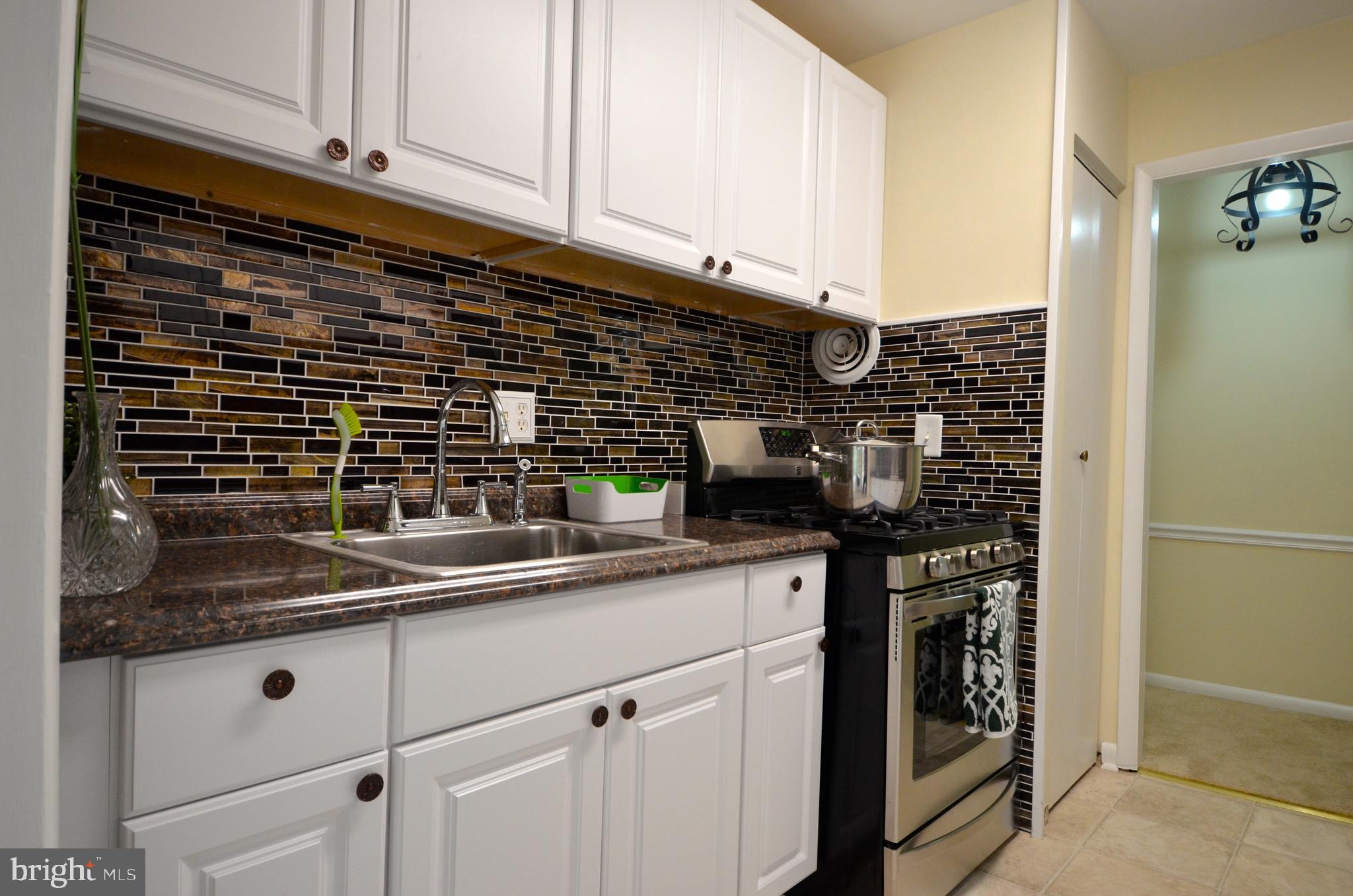 MARLOW TOWERS CONDOMINIUMS - Residential