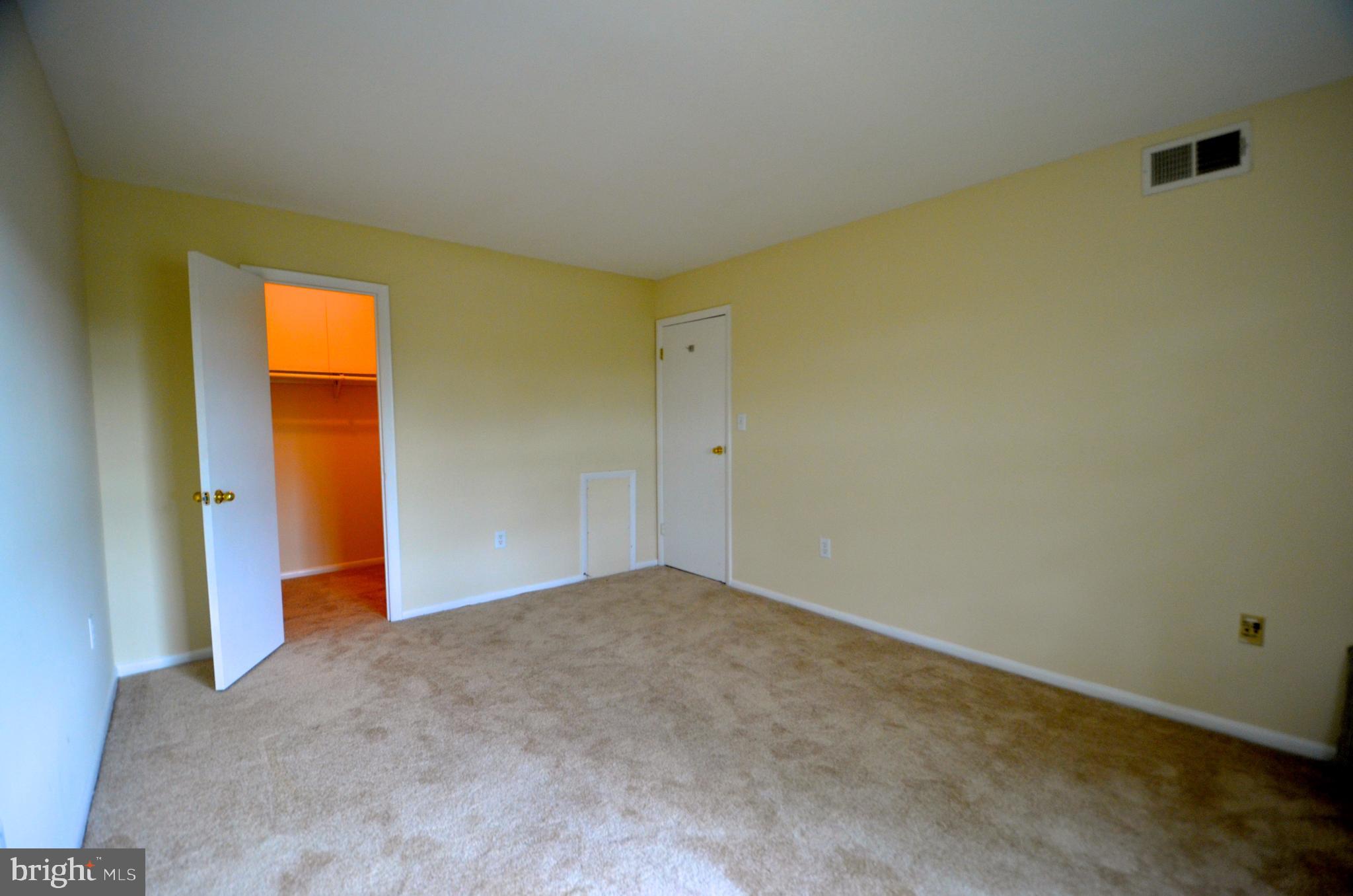 MARLOW TOWERS CONDOMINIUMS - Residential