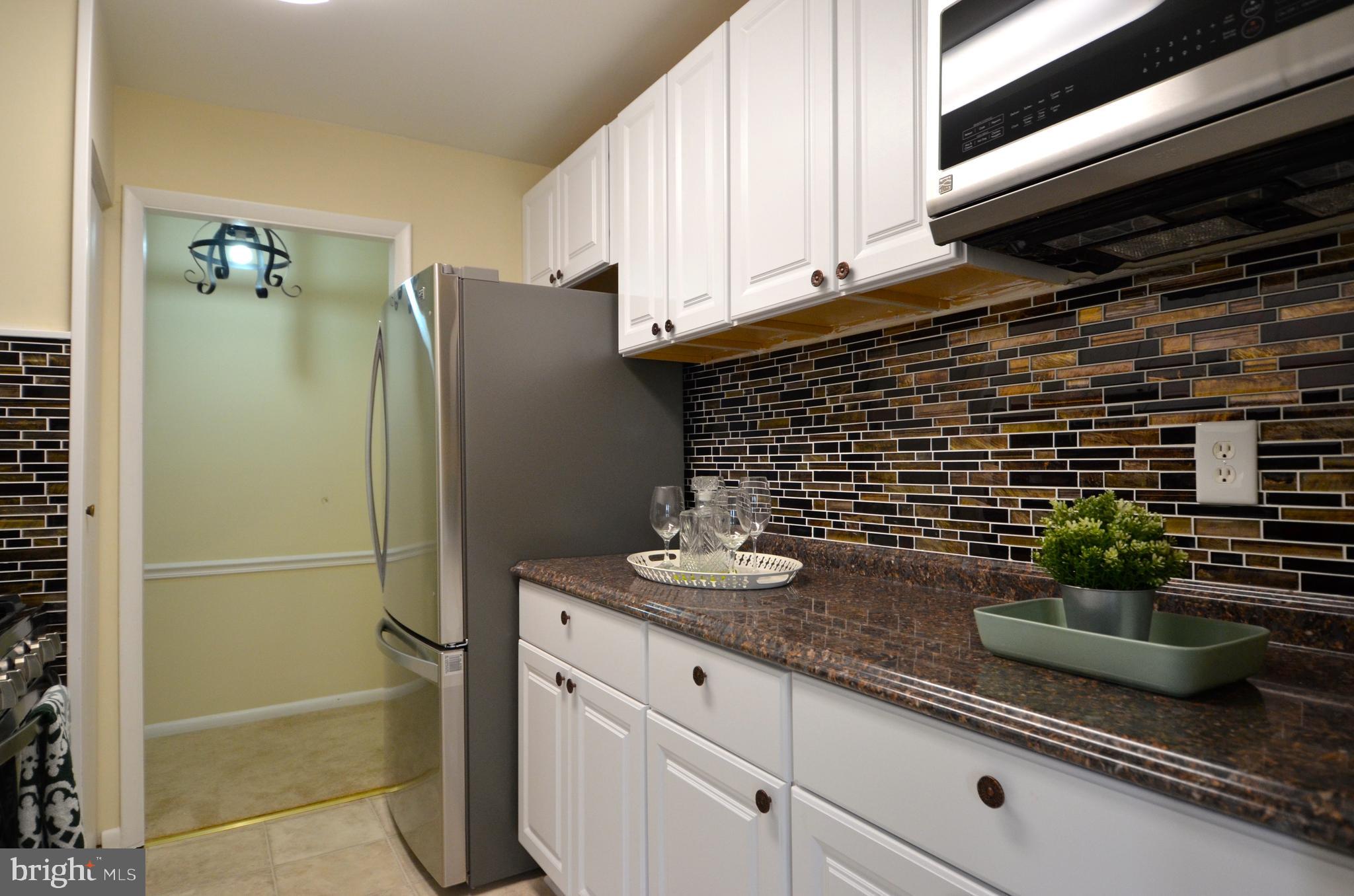 MARLOW TOWERS CONDOMINIUMS - Residential