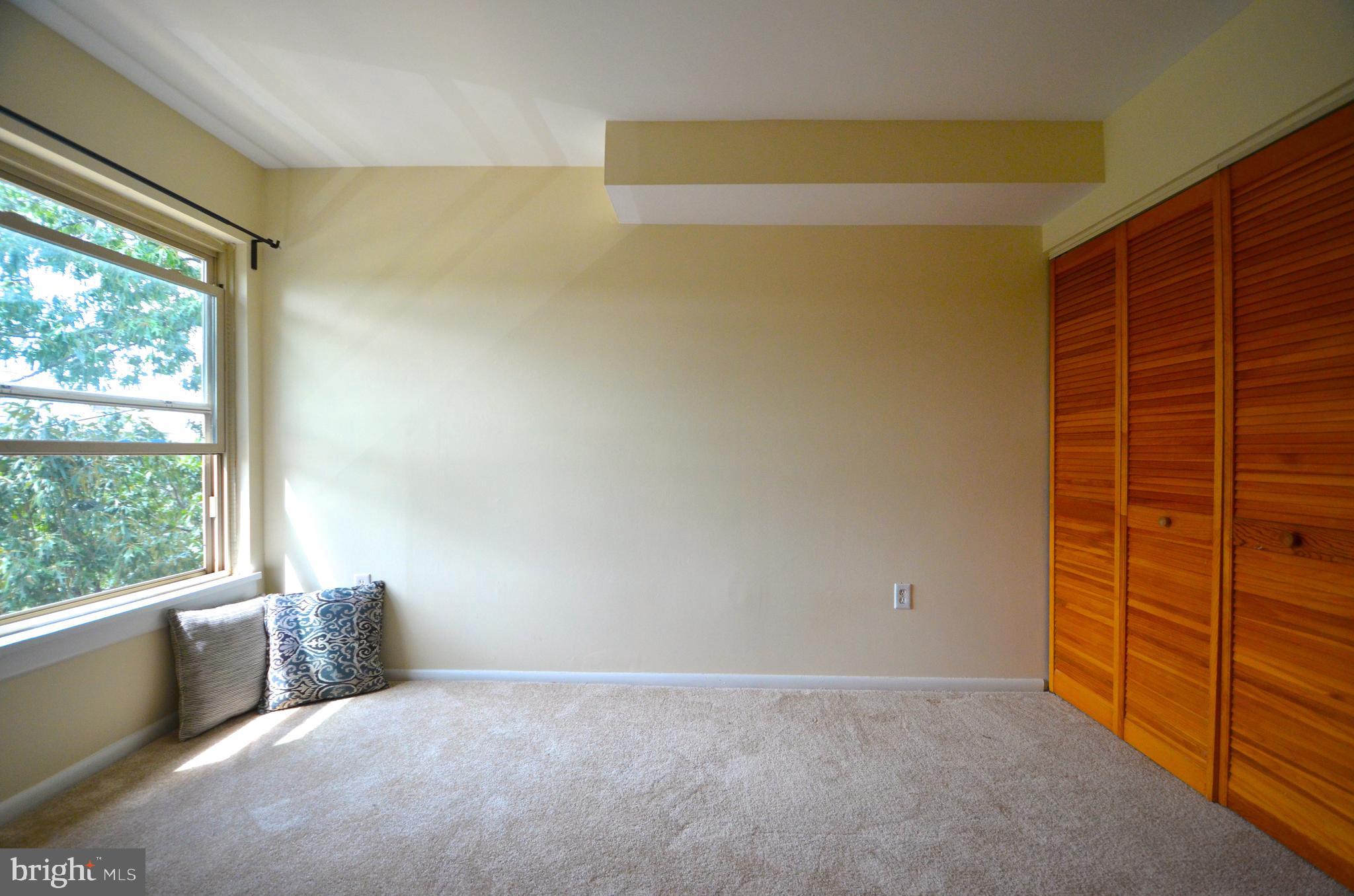 MARLOW TOWERS CONDOMINIUMS - Residential