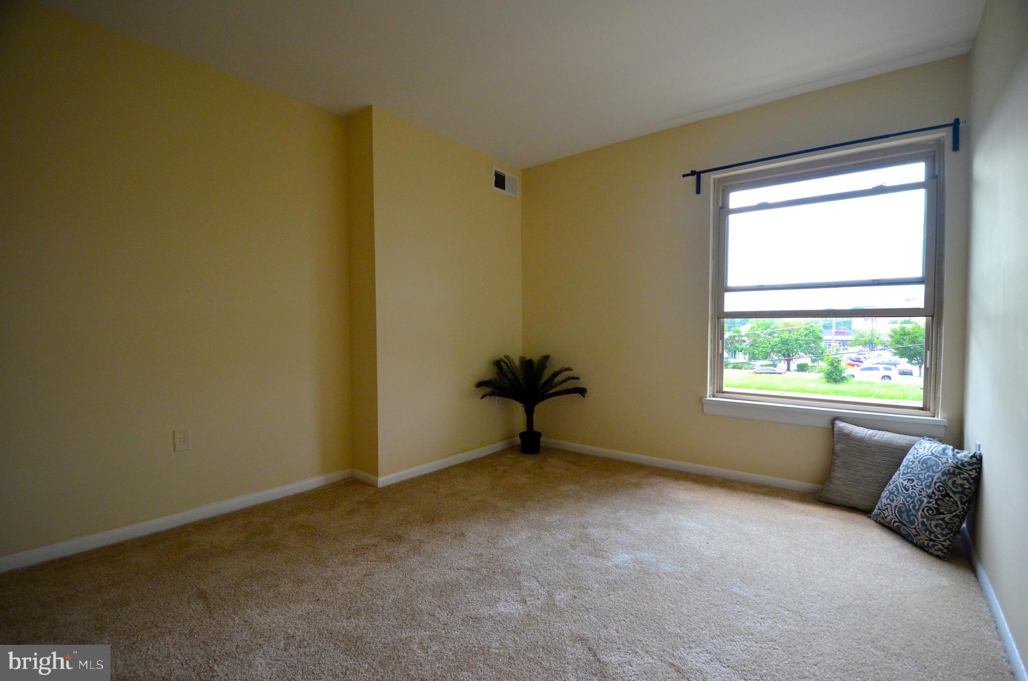 MARLOW TOWERS CONDOMINIUMS - Residential