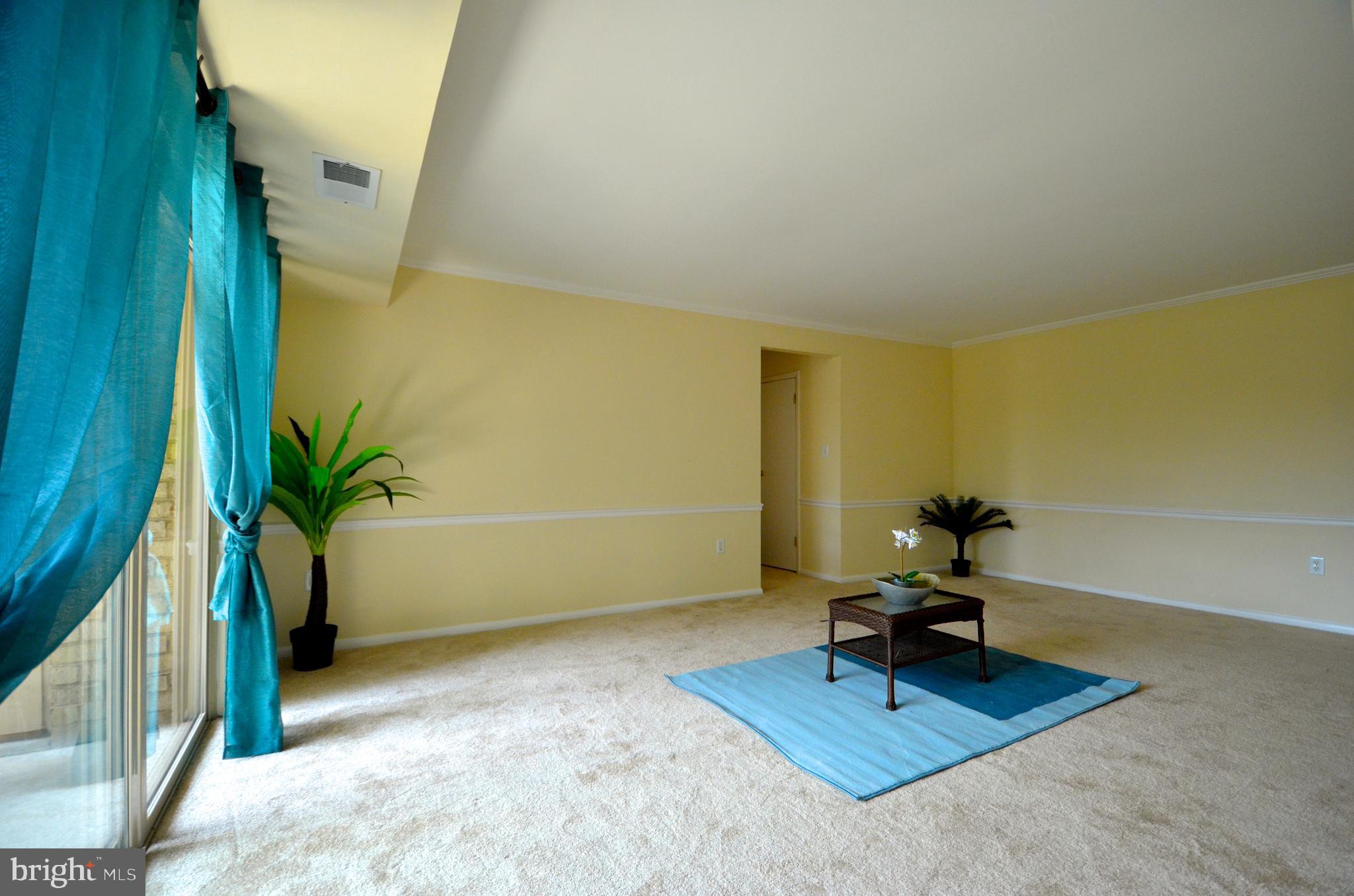 MARLOW TOWERS CONDOMINIUMS - Residential