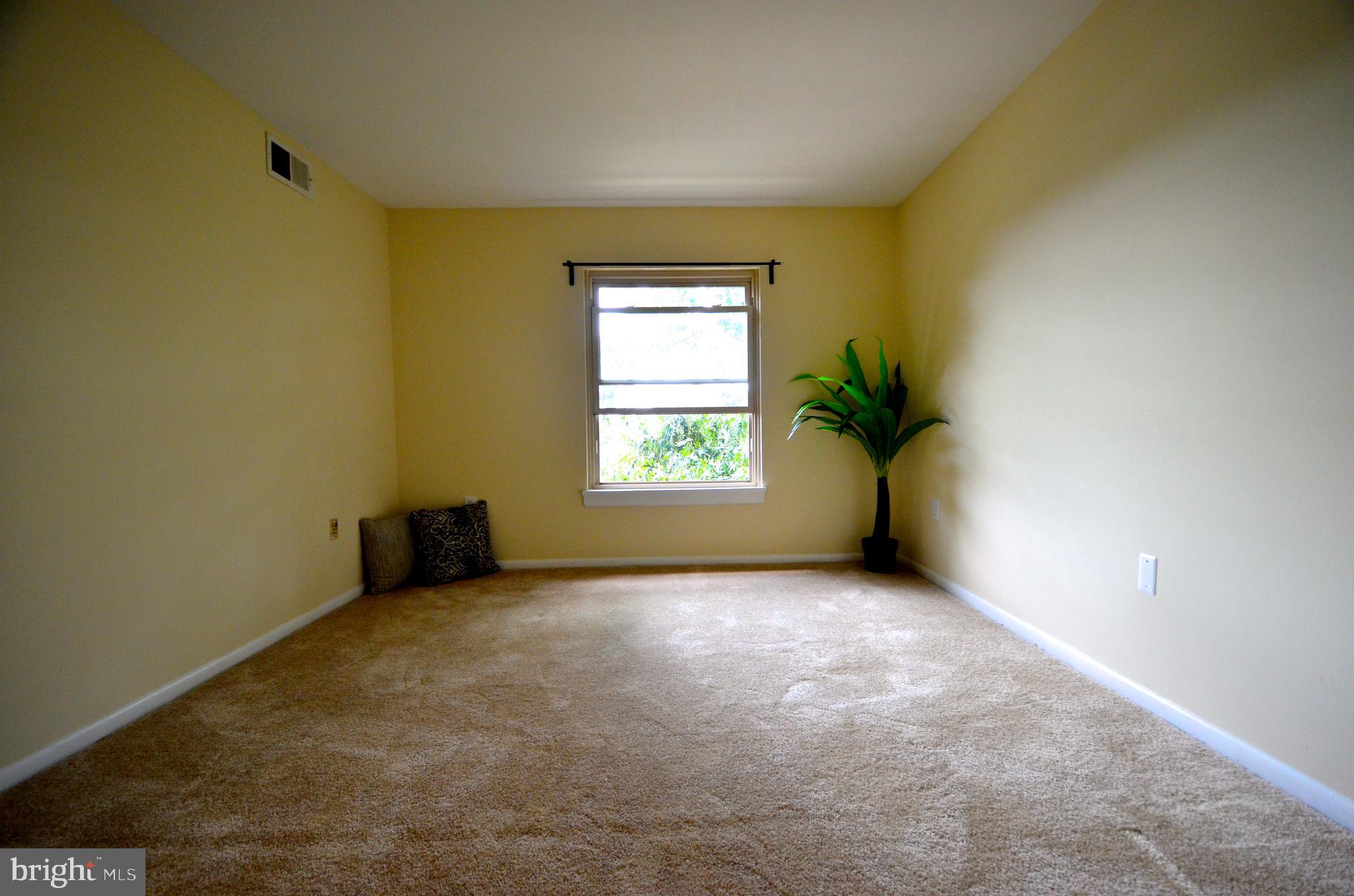 MARLOW TOWERS CONDOMINIUMS - Residential