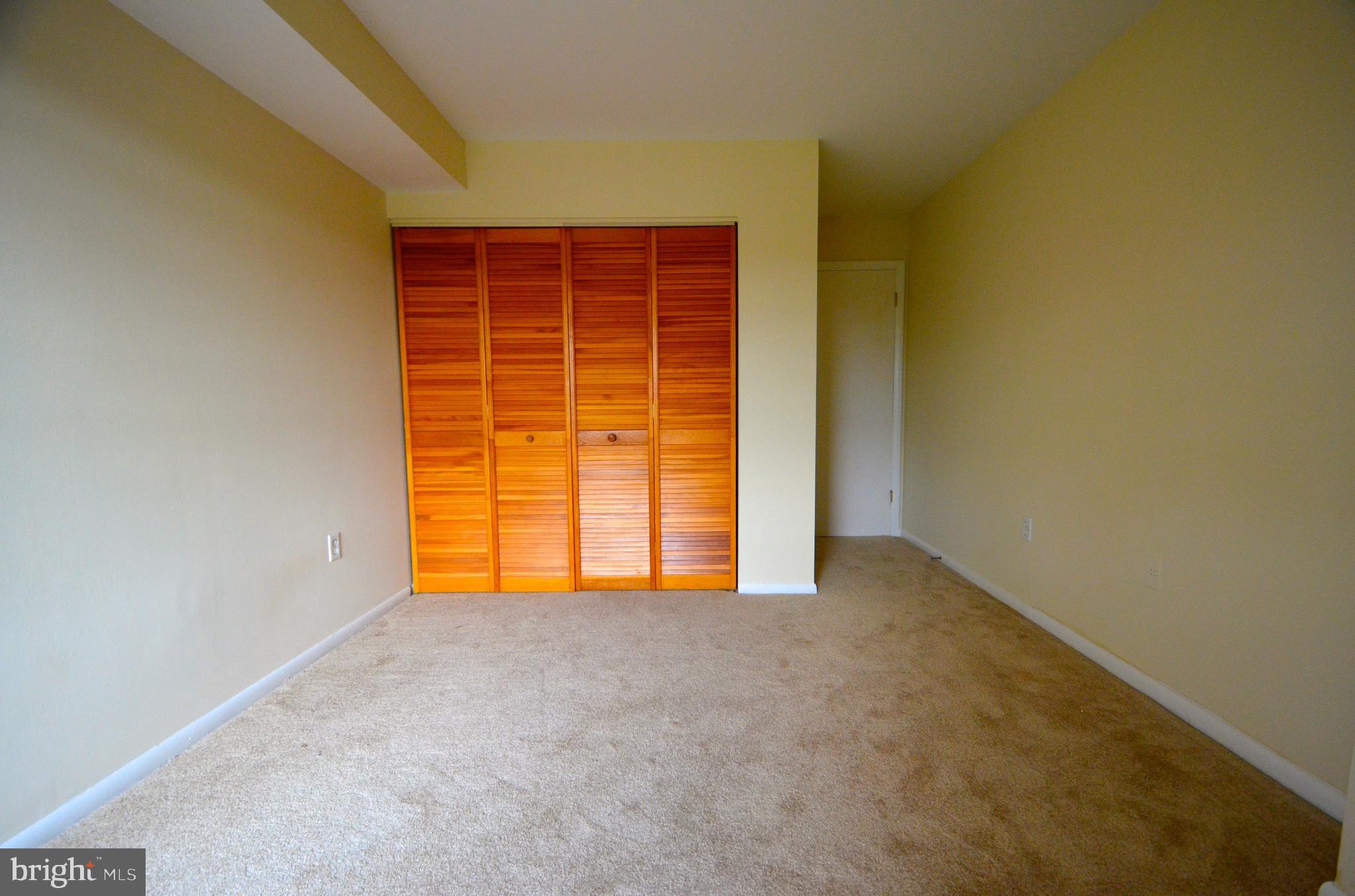 MARLOW TOWERS CONDOMINIUMS - Residential