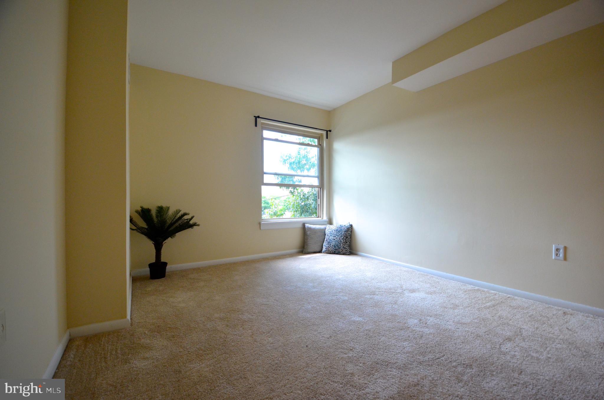 MARLOW TOWERS CONDOMINIUMS - Residential