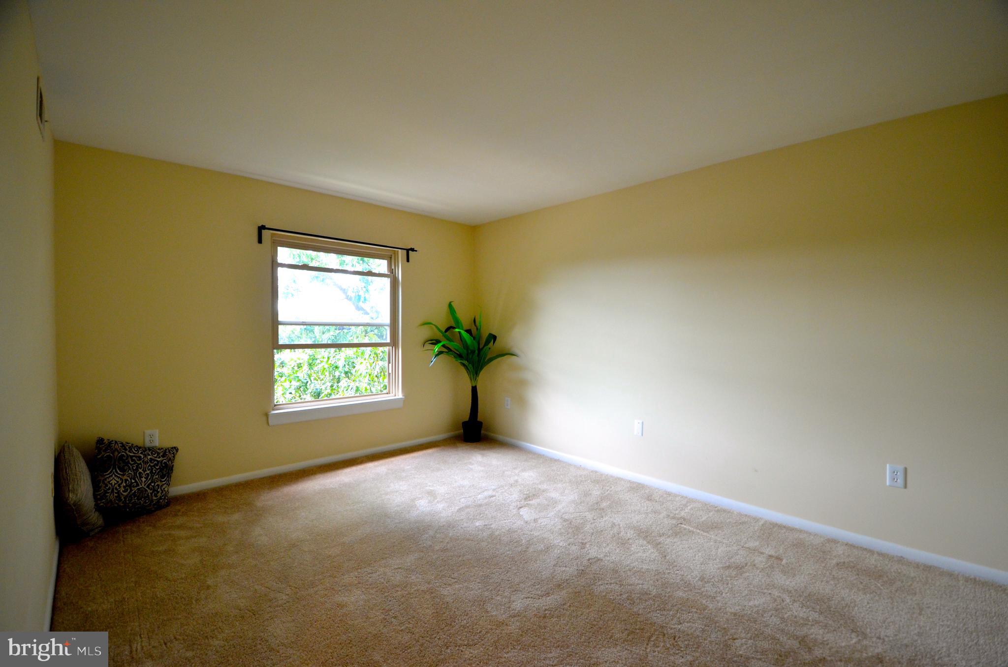 MARLOW TOWERS CONDOMINIUMS - Residential