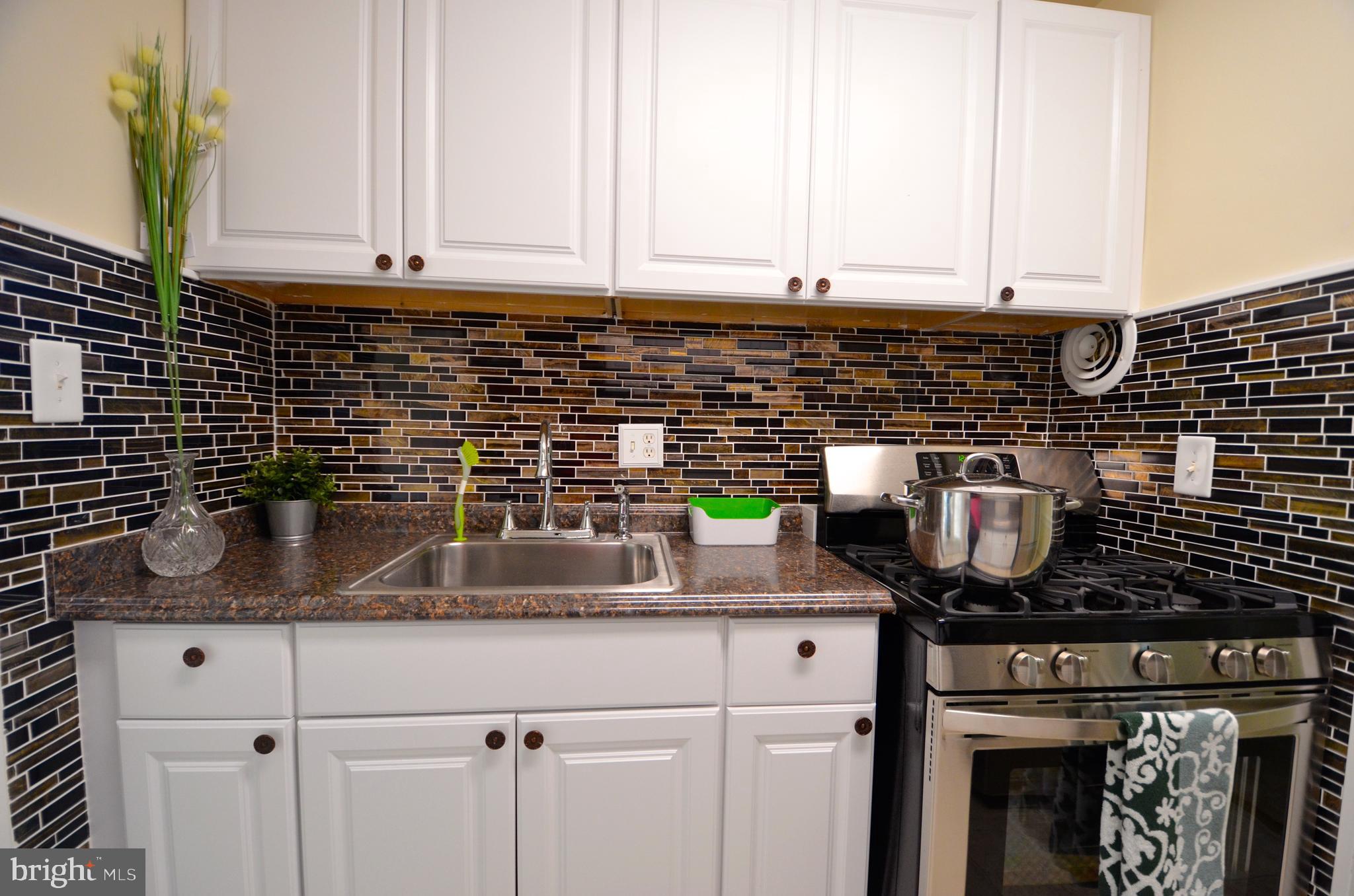 MARLOW TOWERS CONDOMINIUMS - Residential