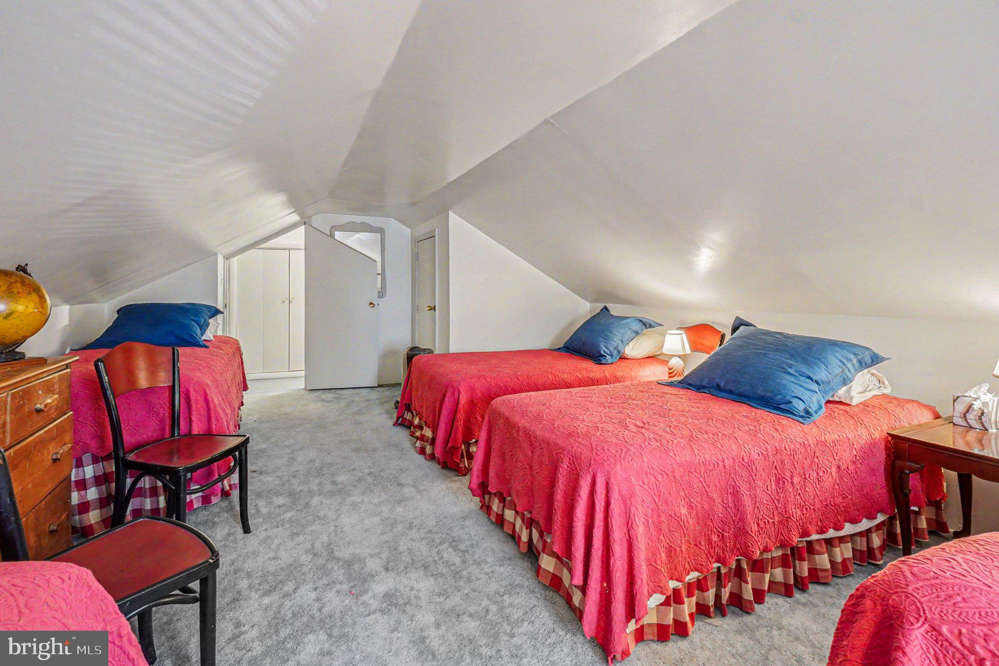 WEST VIEW SHORES - Residential