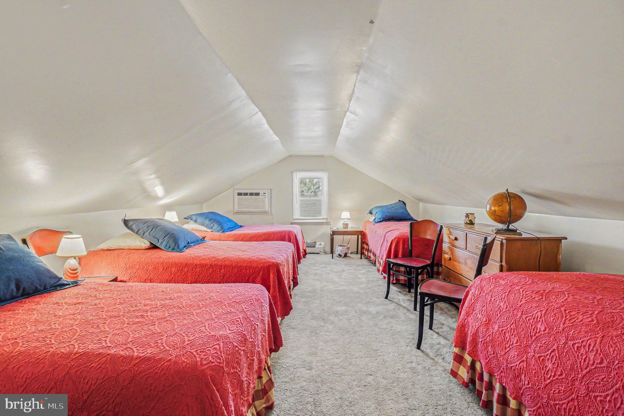 WEST VIEW SHORES - Residential