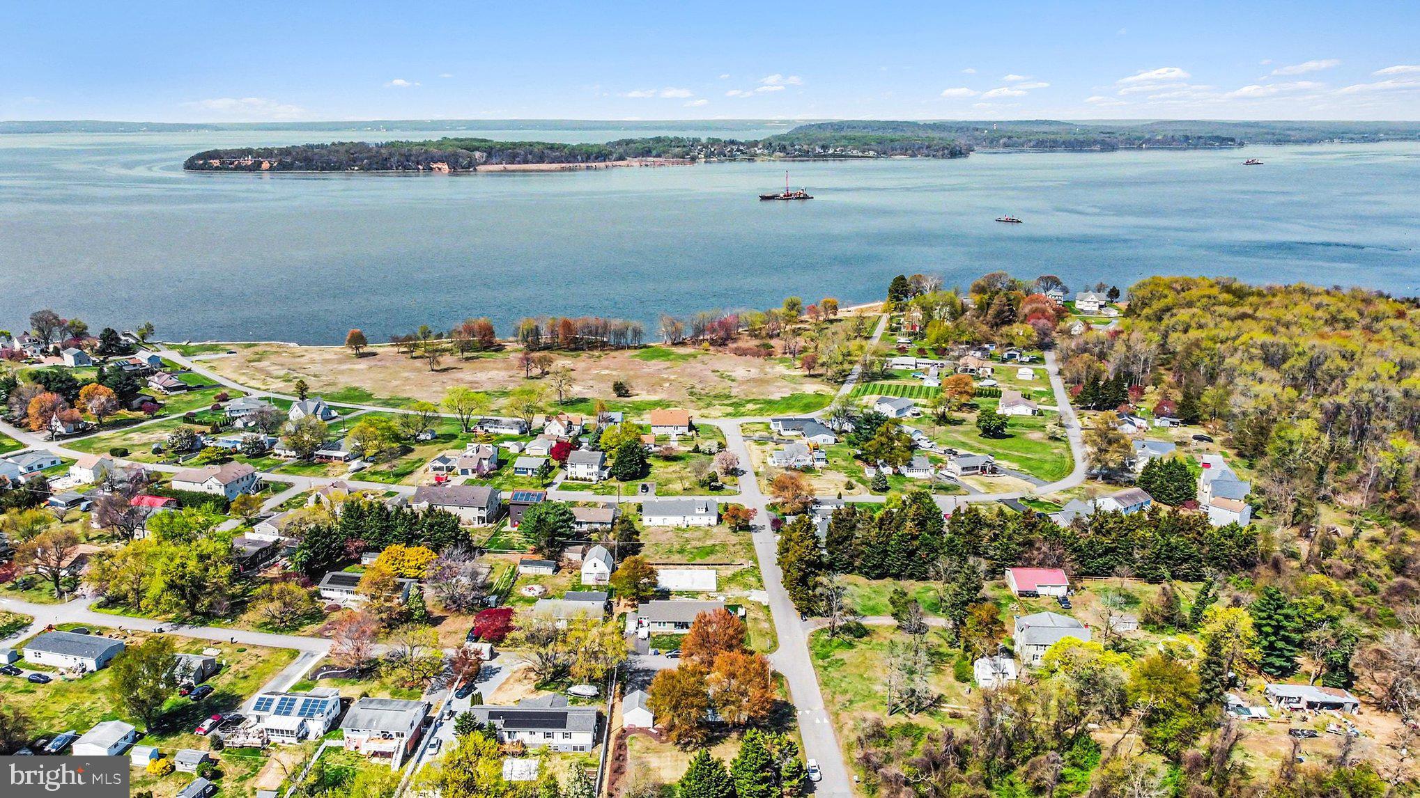 WEST VIEW SHORES - Residential