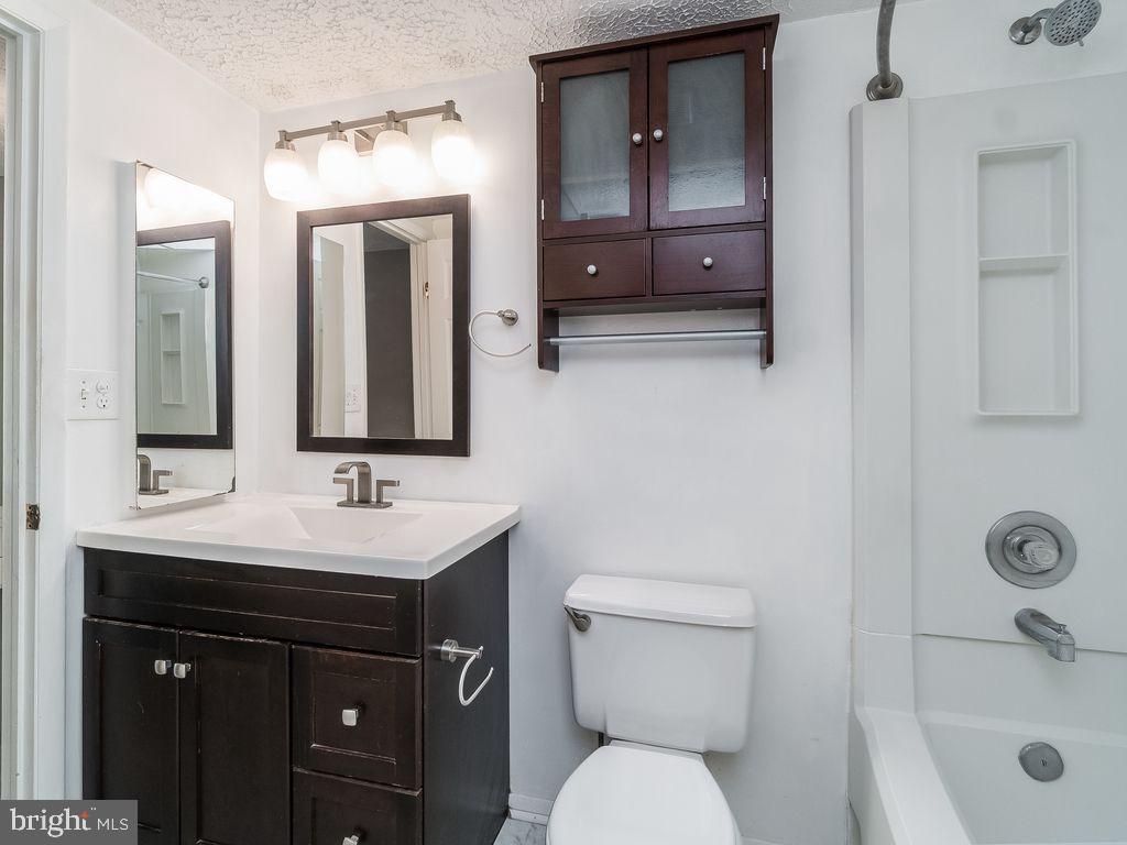 NEWINGTON COMMONS - Residential