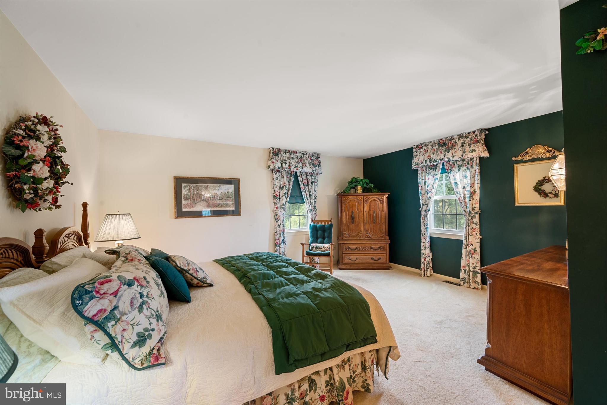 CRESCENT HILLS ESTATES - Residential