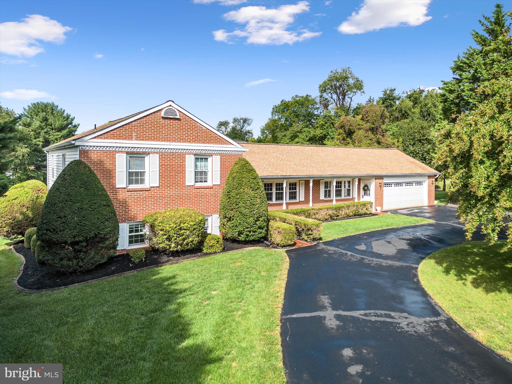 CRESCENT HILLS ESTATES - Residential