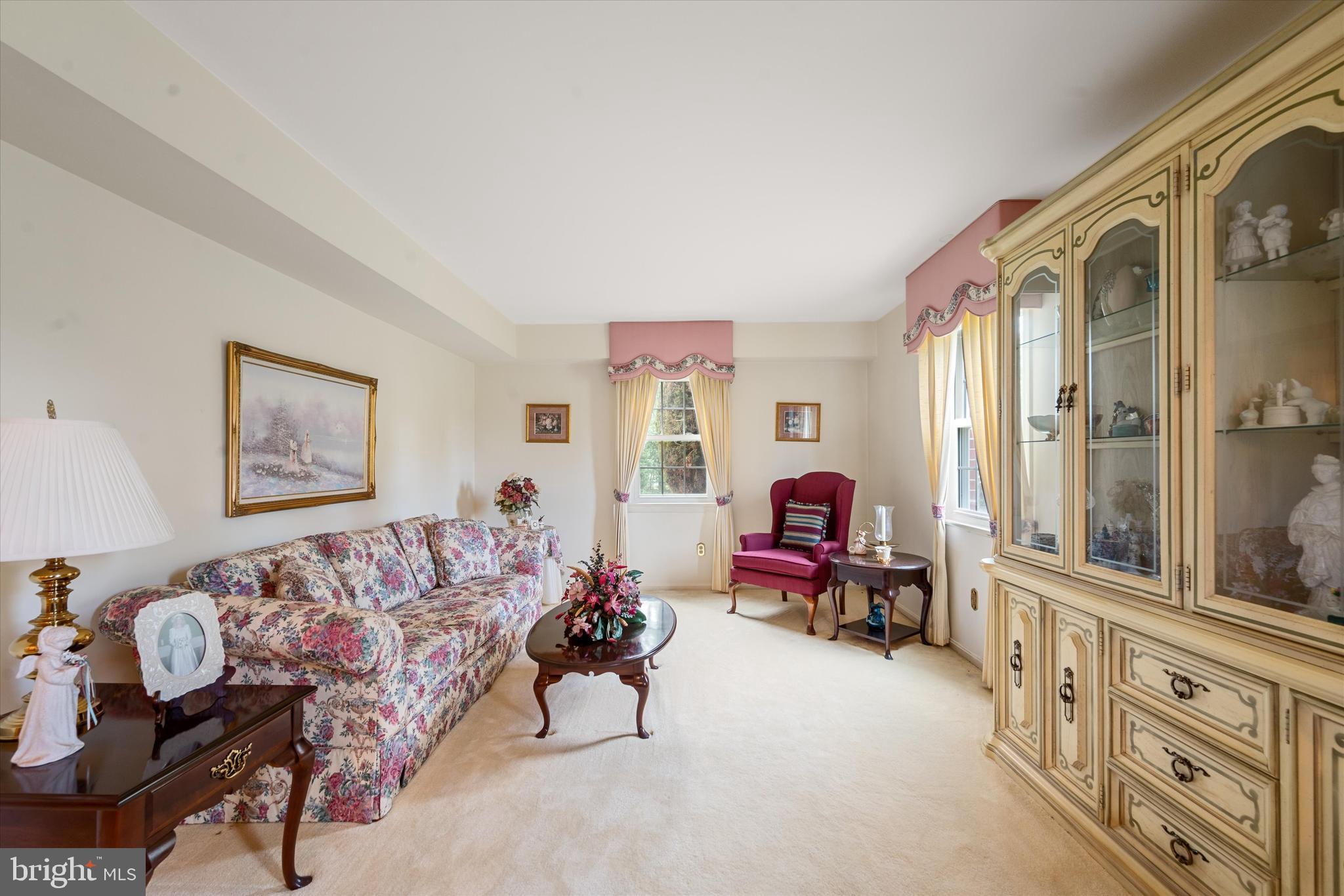 CRESCENT HILLS ESTATES - Residential