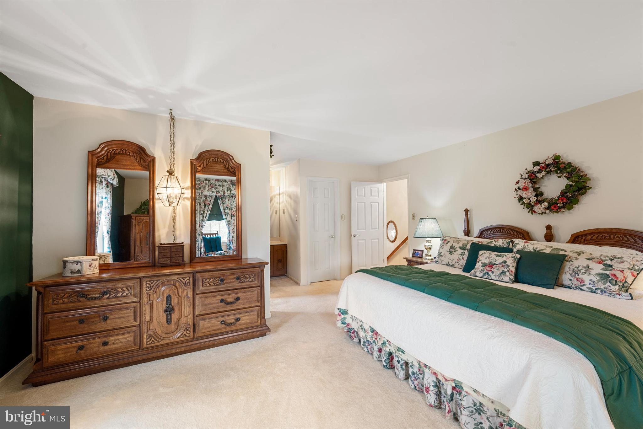 CRESCENT HILLS ESTATES - Residential