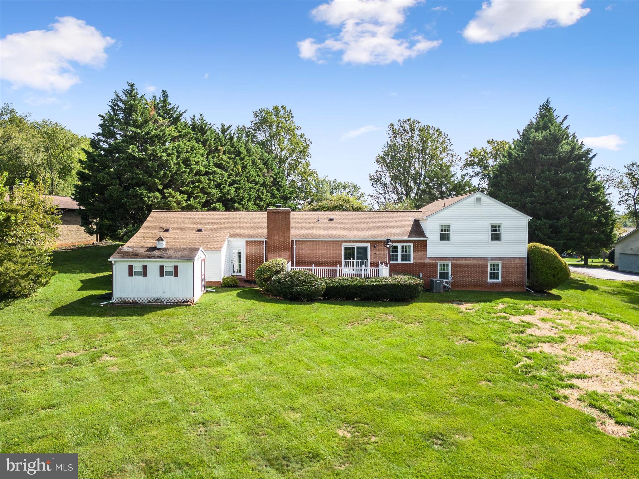 CRESCENT HILLS ESTATES - Residential