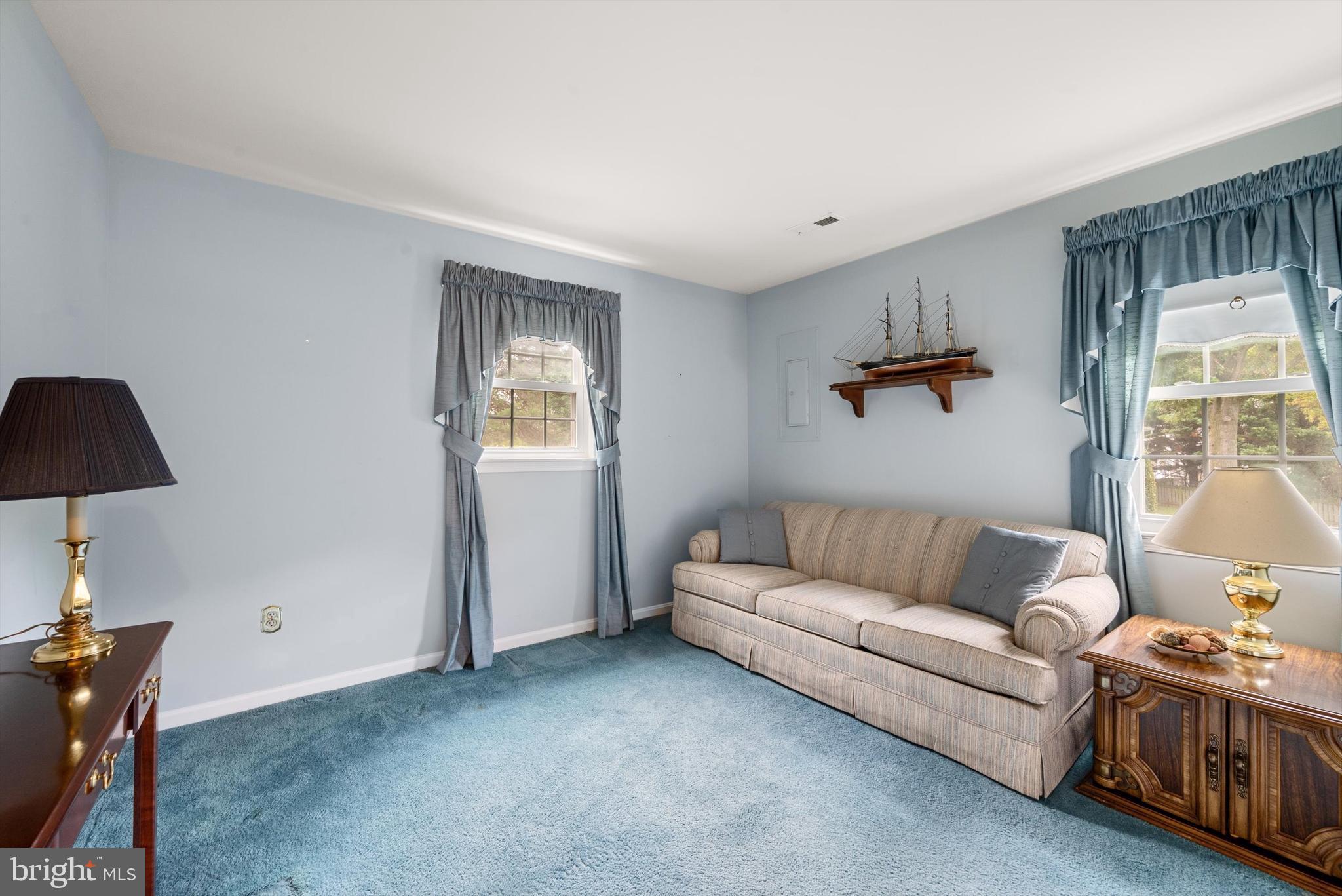 CRESCENT HILLS ESTATES - Residential