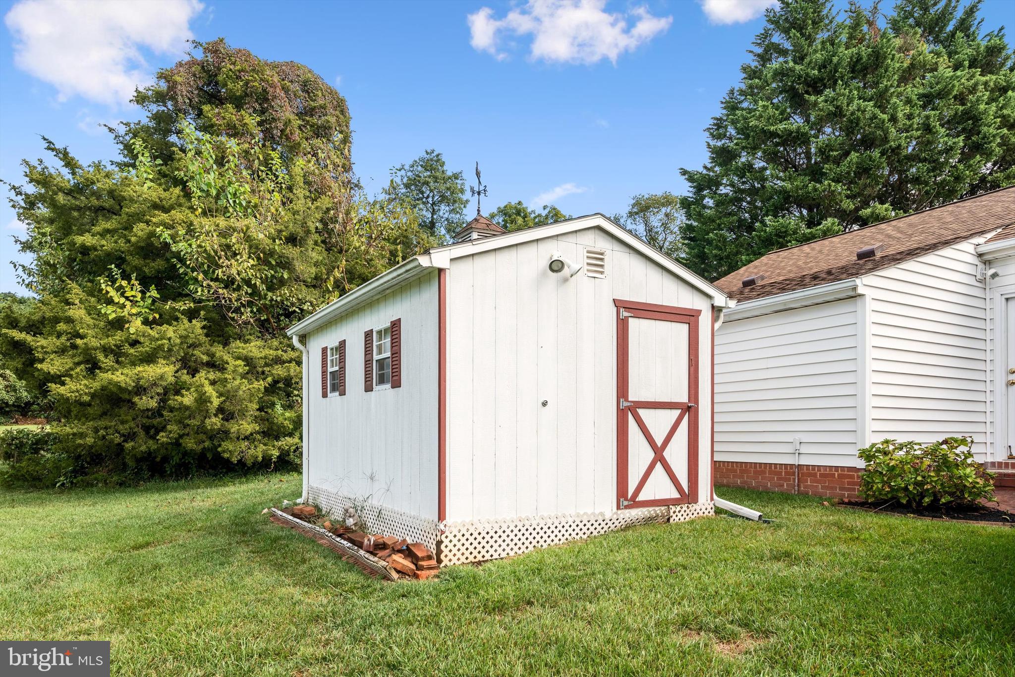 CRESCENT HILLS ESTATES - Residential