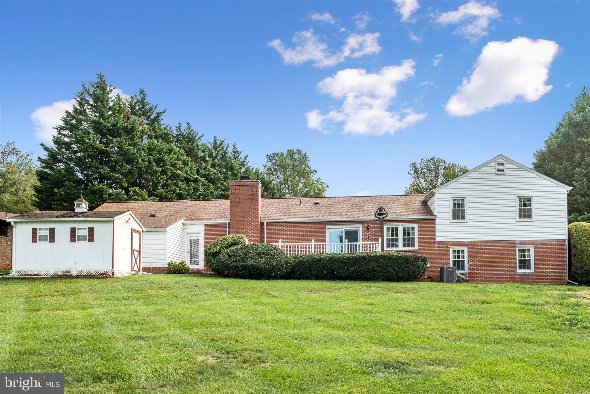 CRESCENT HILLS ESTATES - Residential