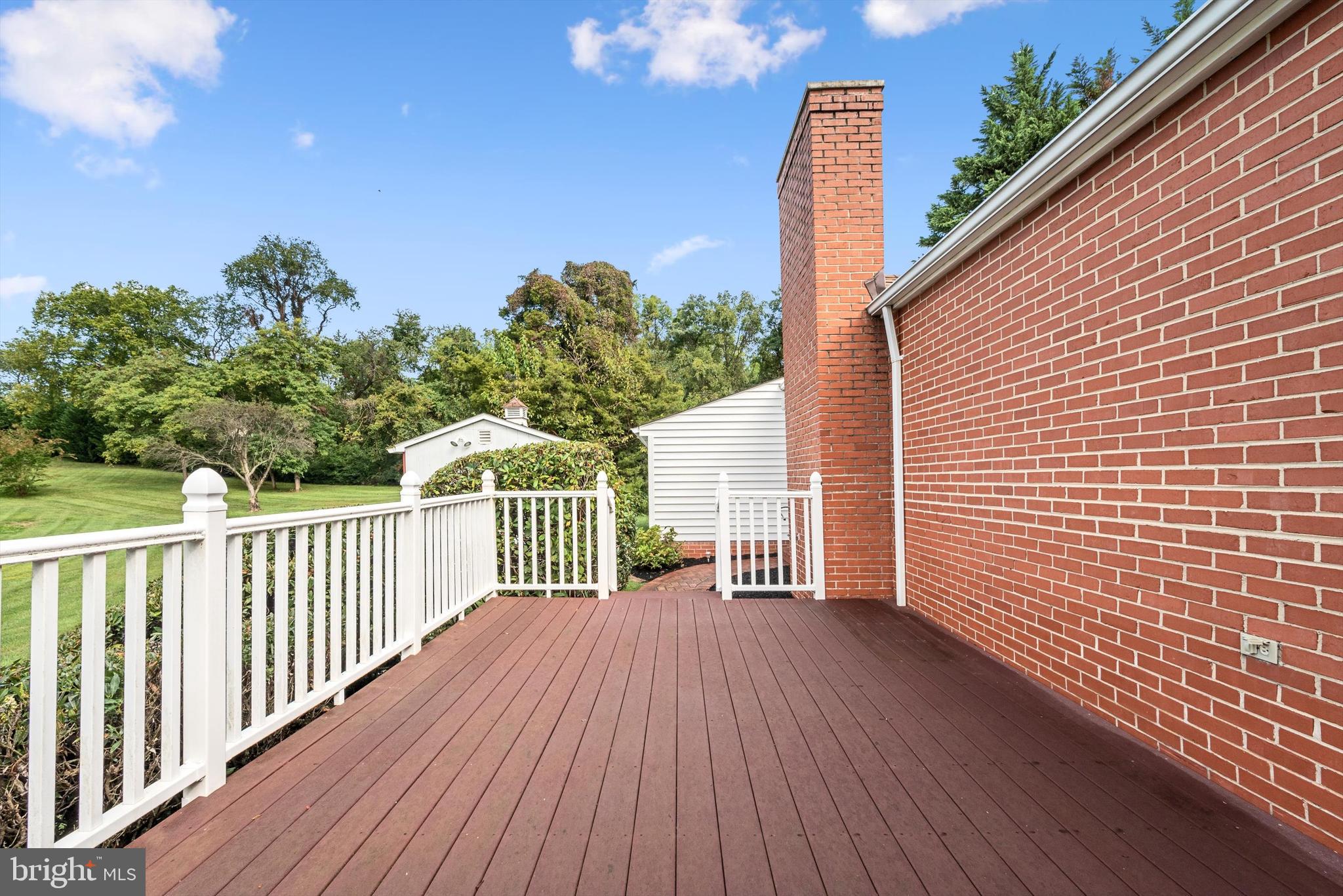 CRESCENT HILLS ESTATES - Residential