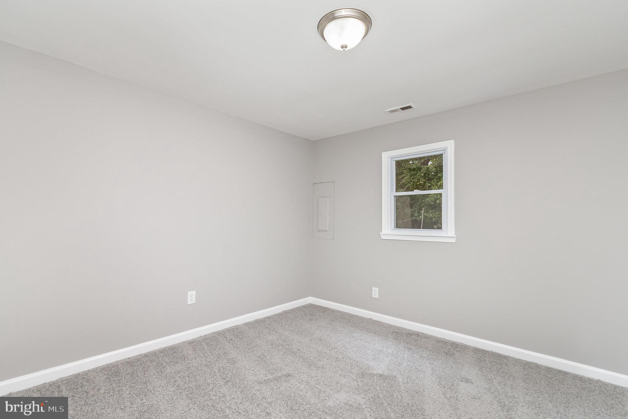 DAVIDSONVILLE - Residential