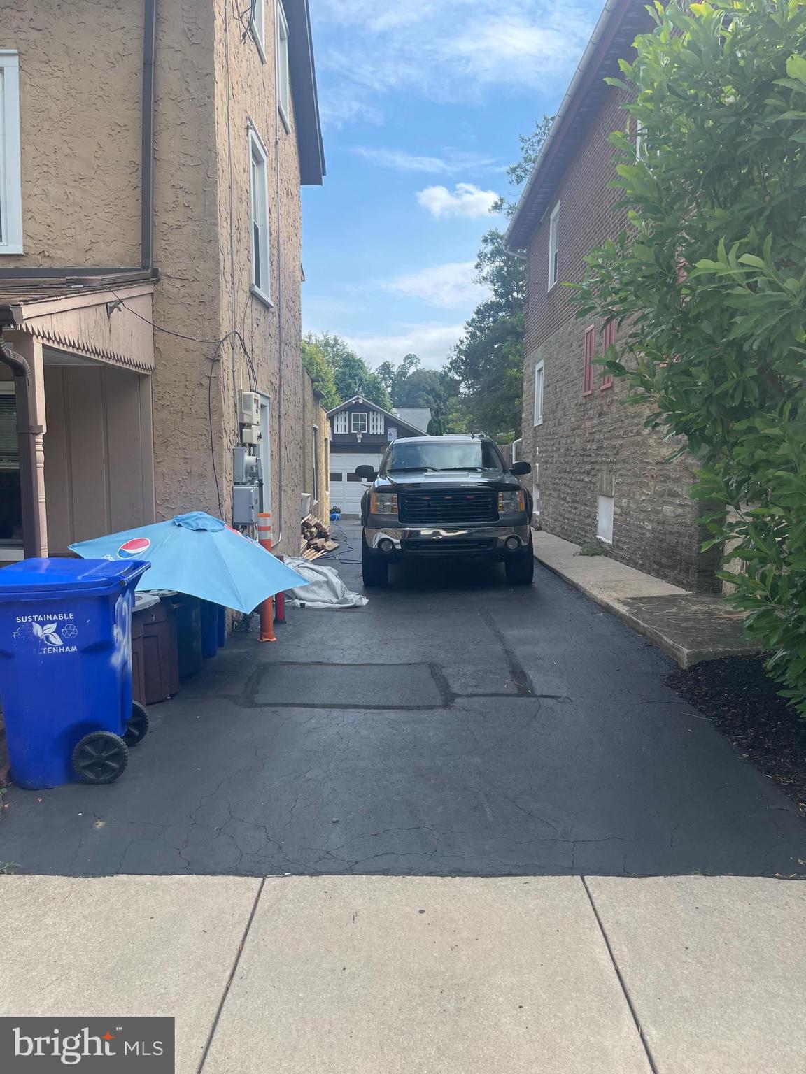 GLENSIDE - Residential Lease