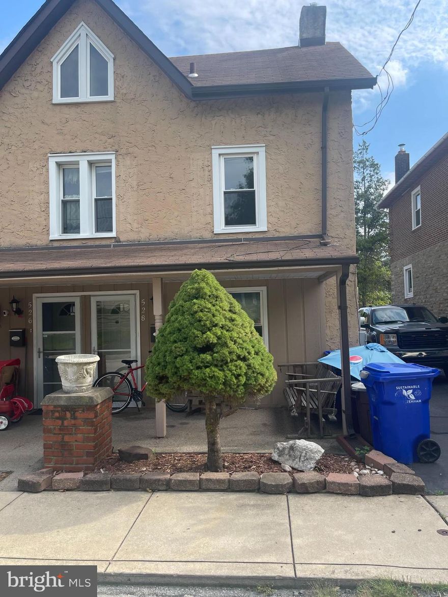 Discover comfort and convenience in this freshly updated twin home in Glenside. With three bedrooms, two bathrooms, and off-street parking, this property offers modern living with the added benefit of solar panels. Enjoy a fenced backyard for outdoor enjoyment. Take a short walk to the main strip for dining and shopping, making this home an ideal retreat in a prime location. Don't miss out – schedule a showing today!