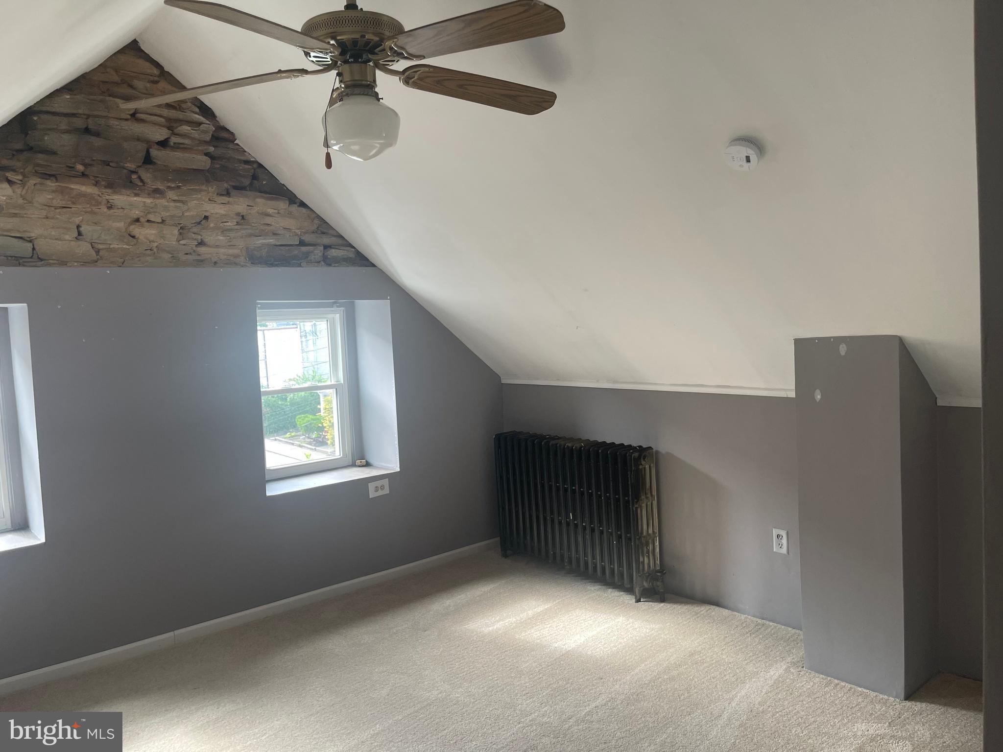 GLENSIDE - Residential Lease