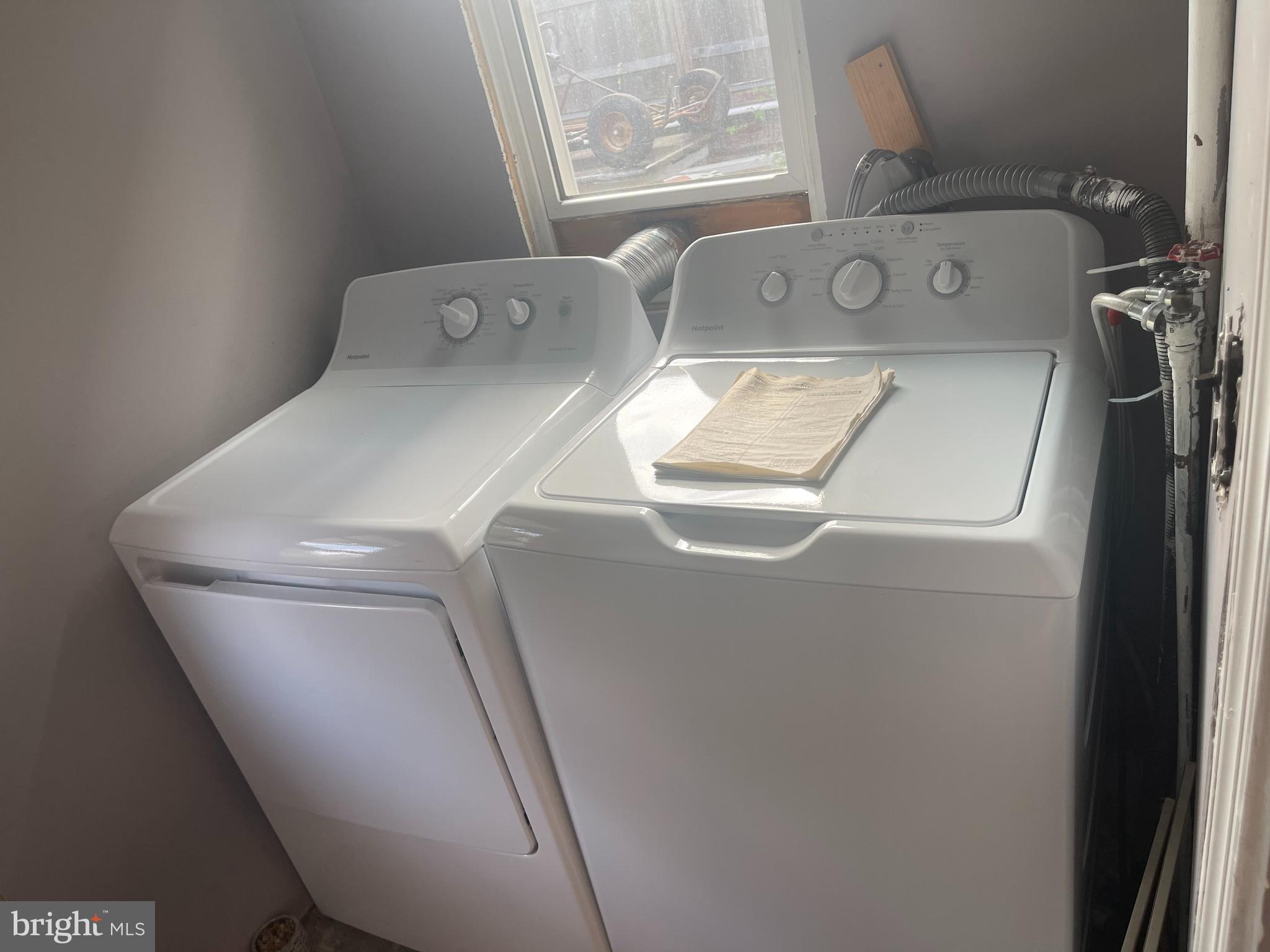 GLENSIDE - Residential Lease