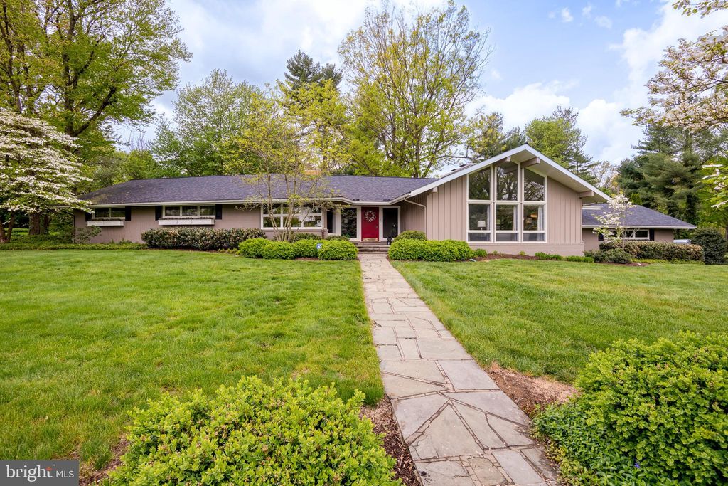 Photo of 2530 MONDAMIN FARM RD, LANCASTER, PA 17601 (MLS # PALA2034330)