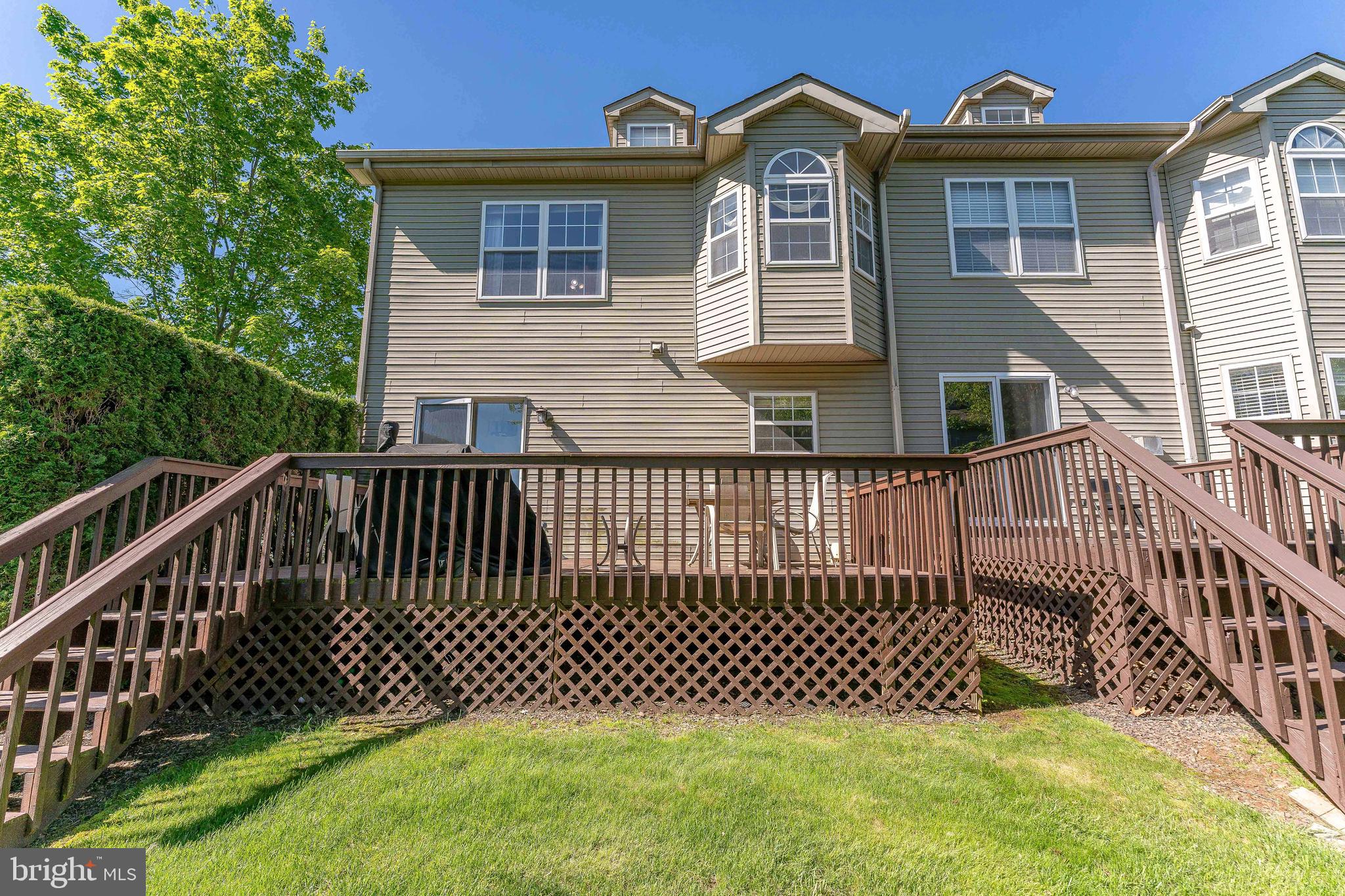 COLLEGE WOODS - Residential