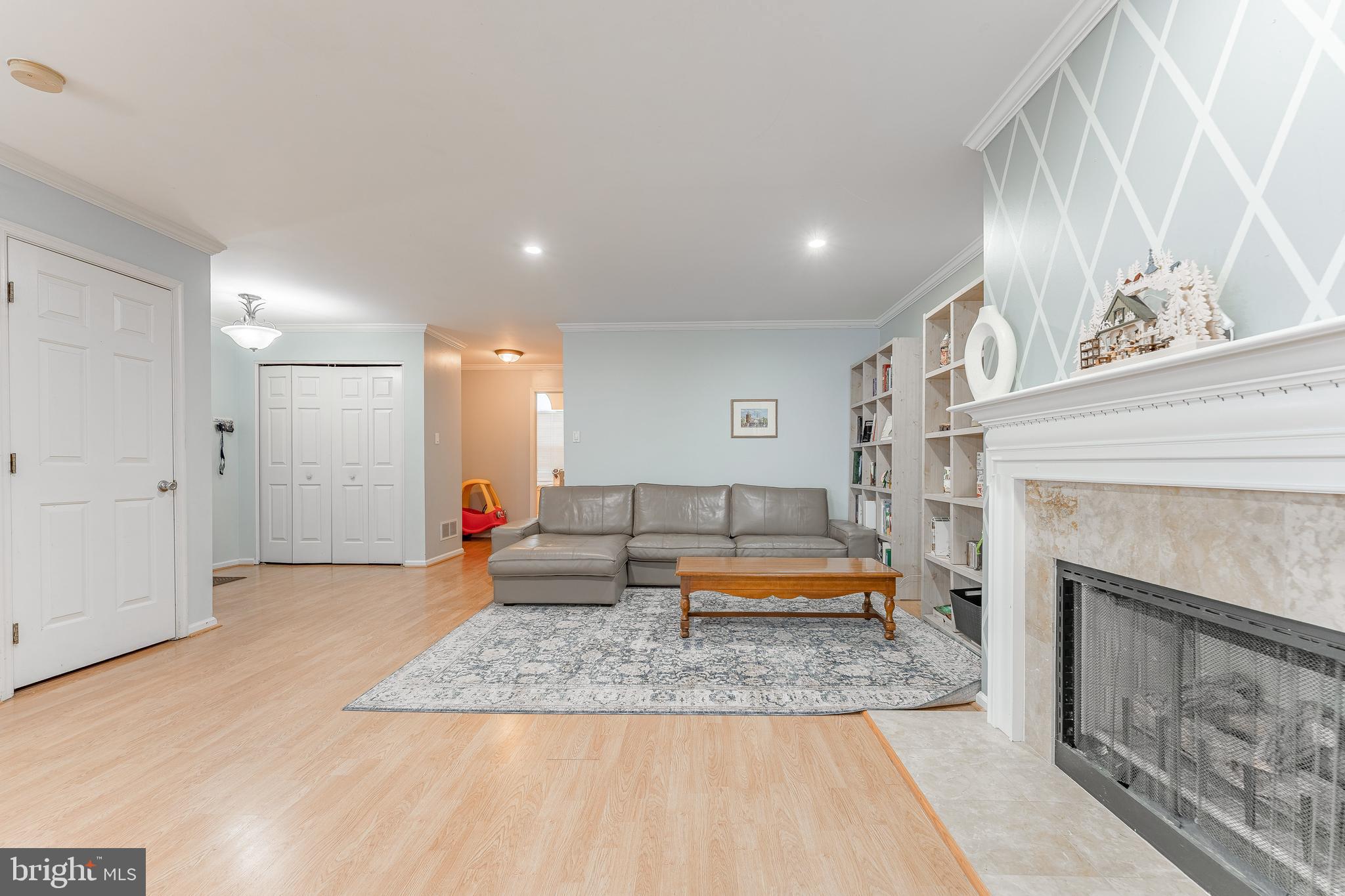 COLLEGE WOODS - Residential